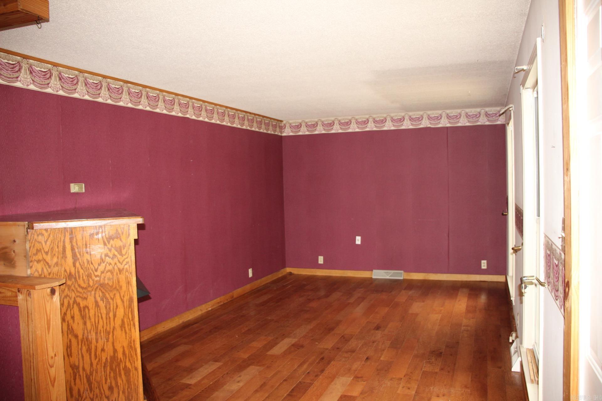 402 Canaan Road Property Photo 8