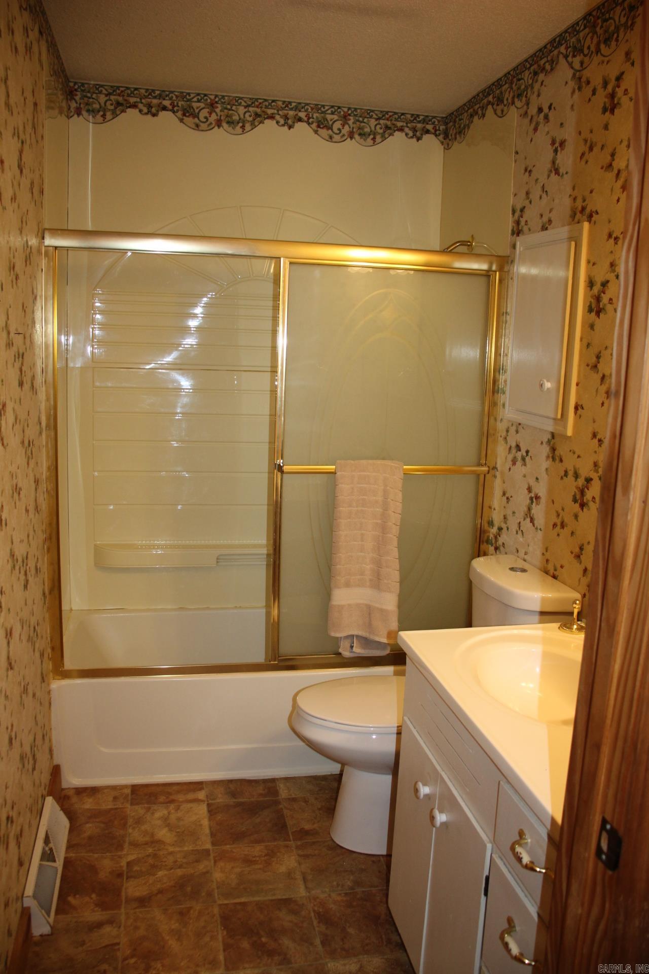 402 Canaan Road Property Photo 17