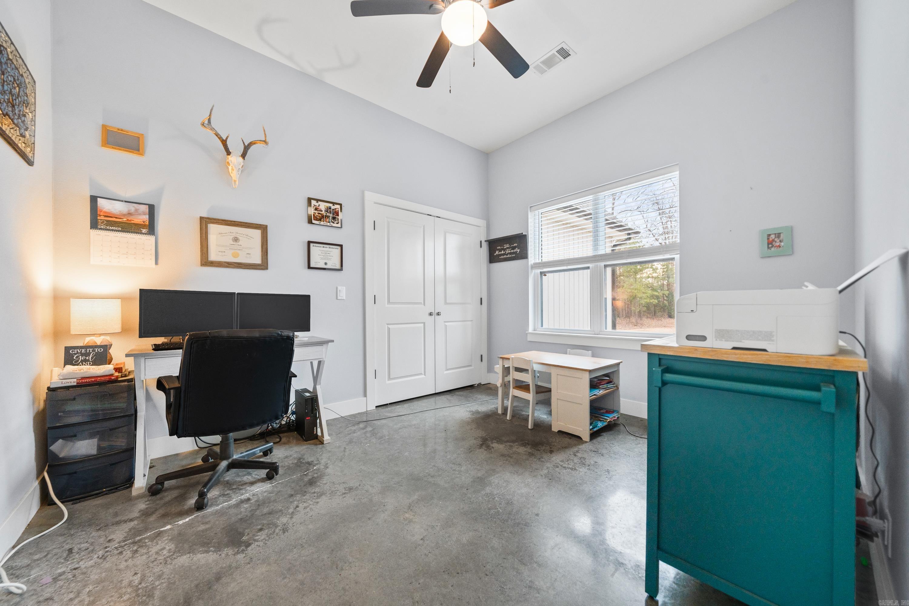 100 W Hawkview Place Property Photo 15