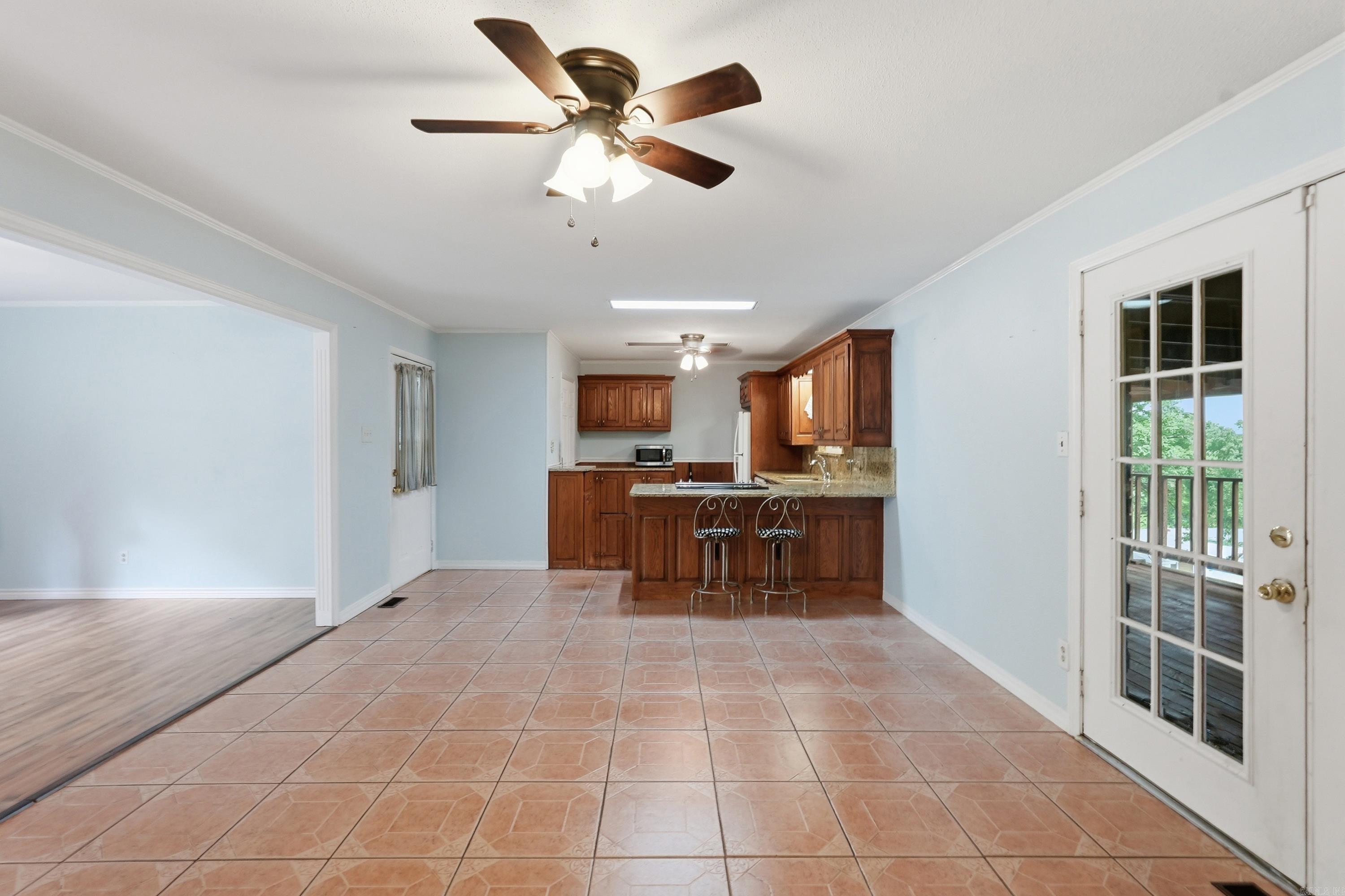 406 Cottonwood Street Property Photo 6