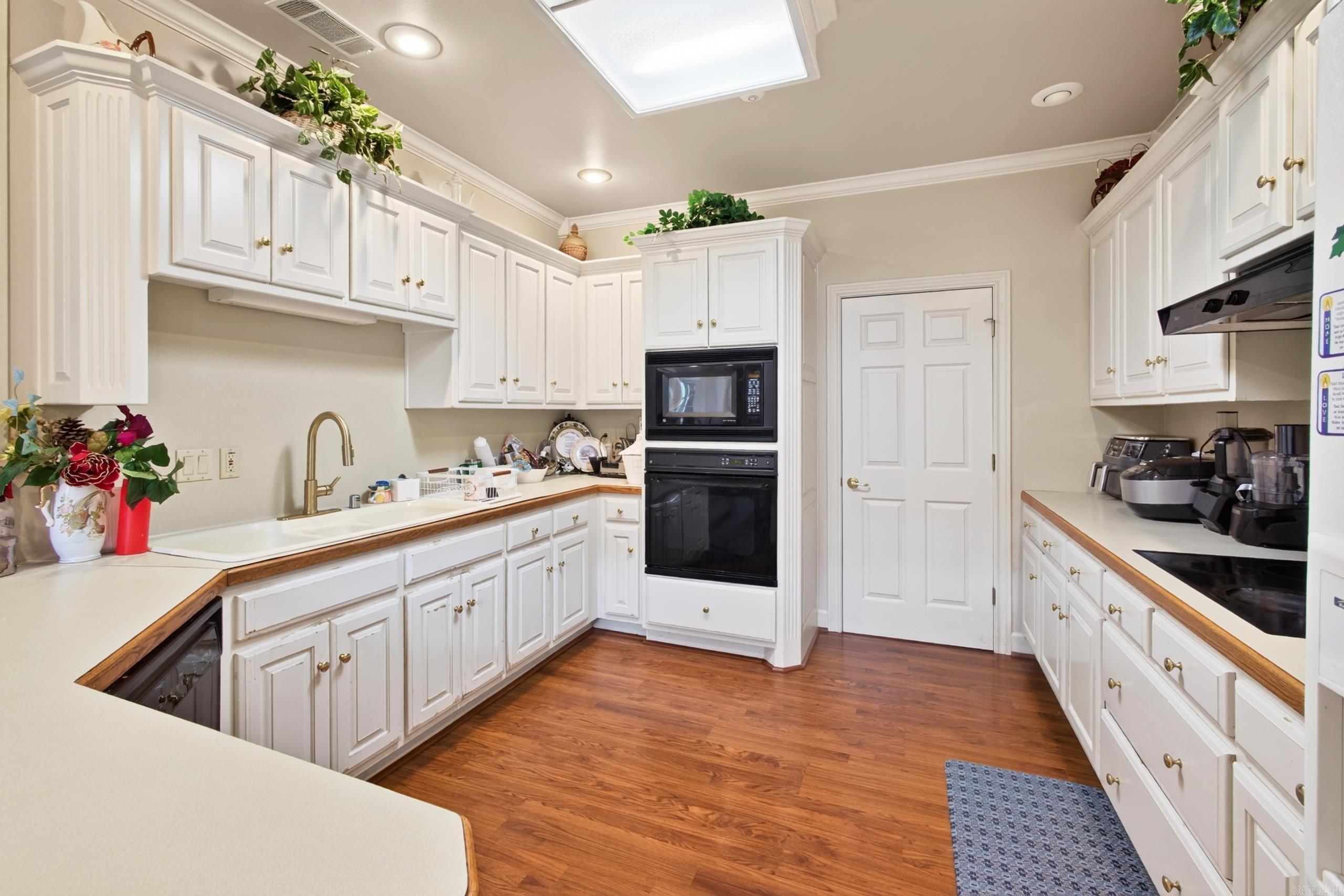 21 Turnberry Drive Property Photo 4