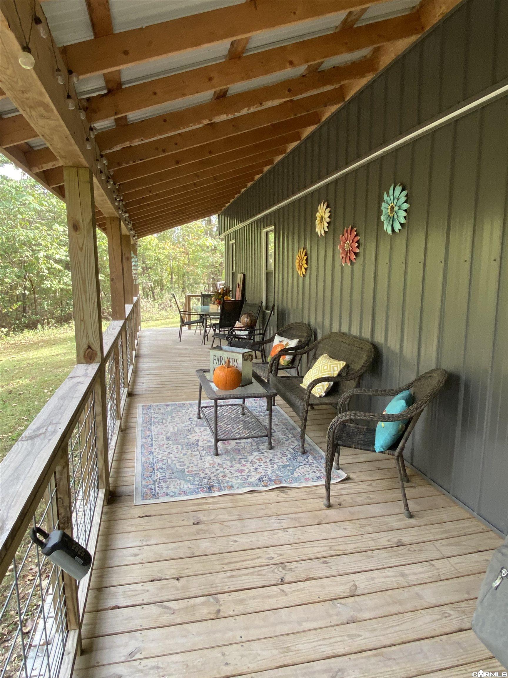 704 Osborne Road Property Photo 4