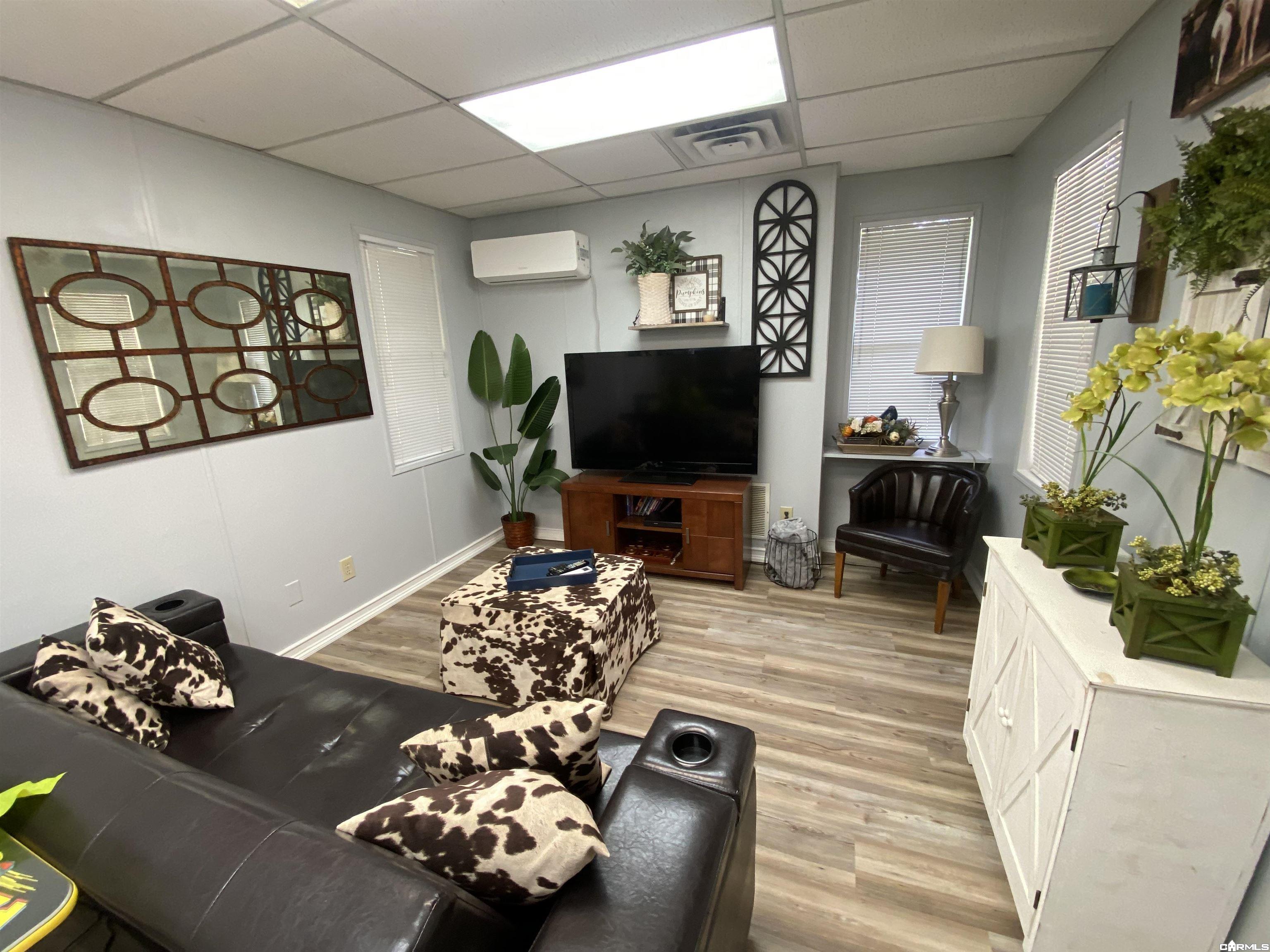 704 Osborne Road Property Photo 6
