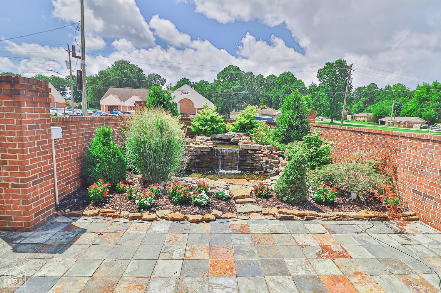 2804 E Matthews B Property Photo 5