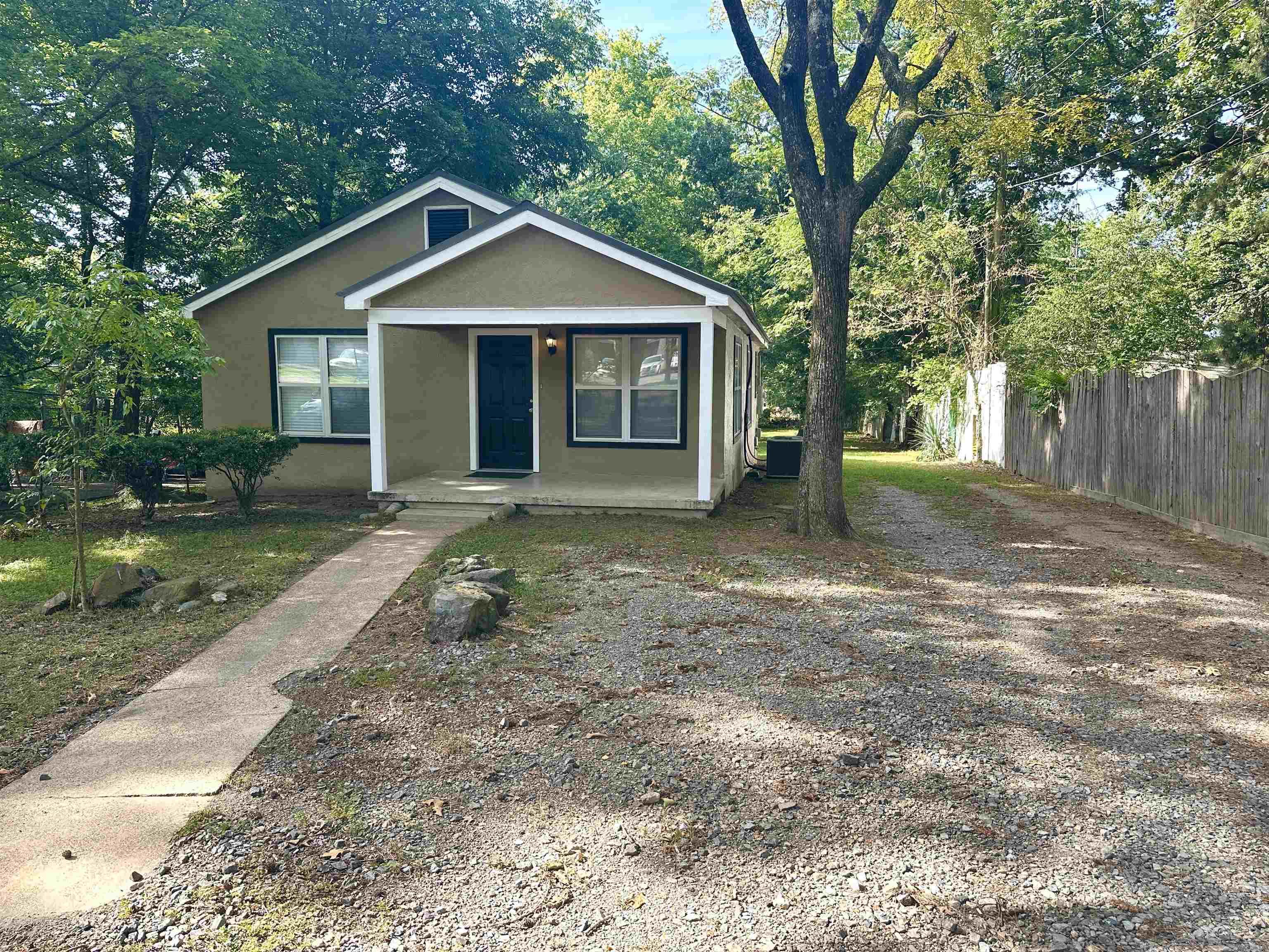 1715 Hobson Avenue Property Photo 2