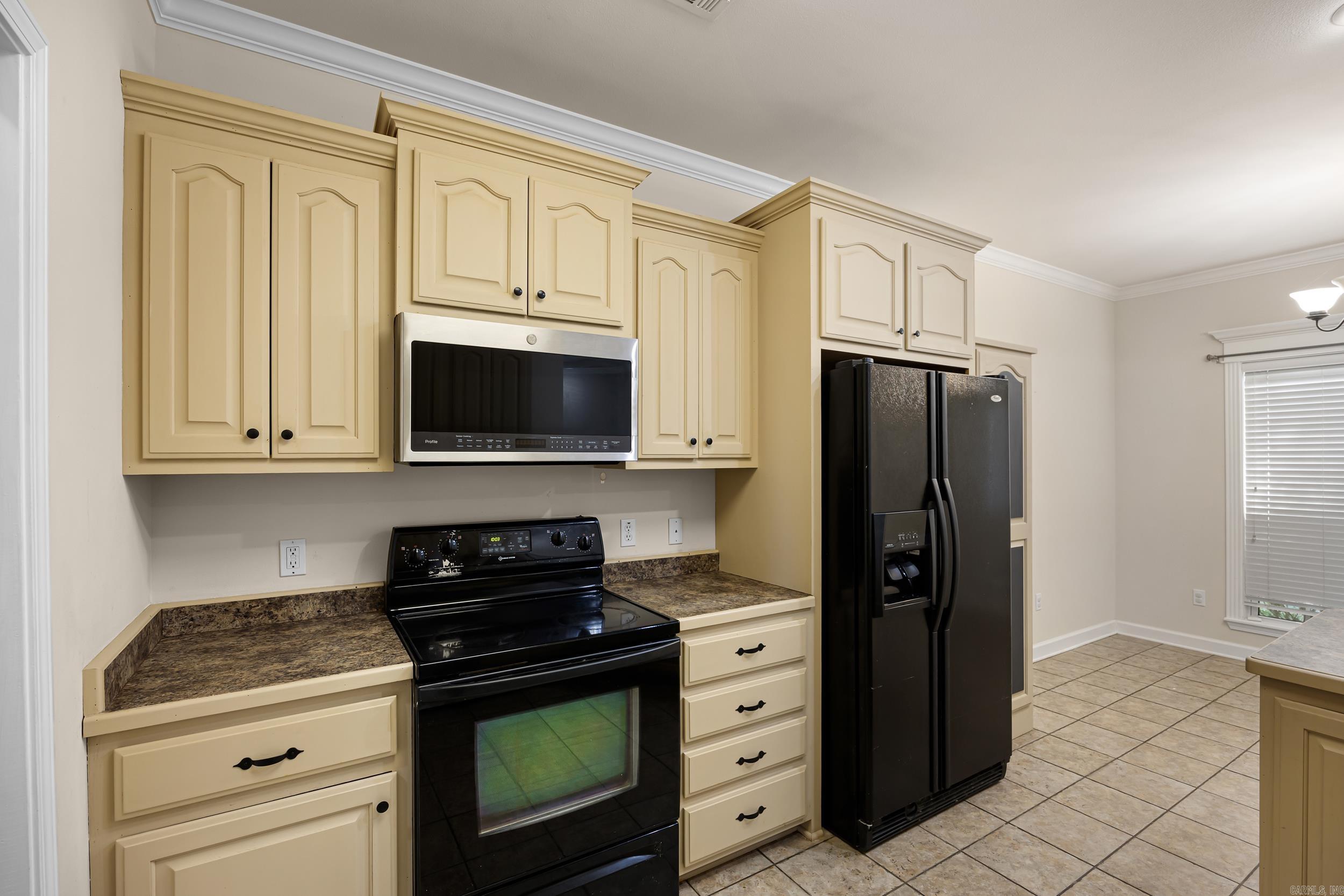 15 Joshua Cir Property Photo 4