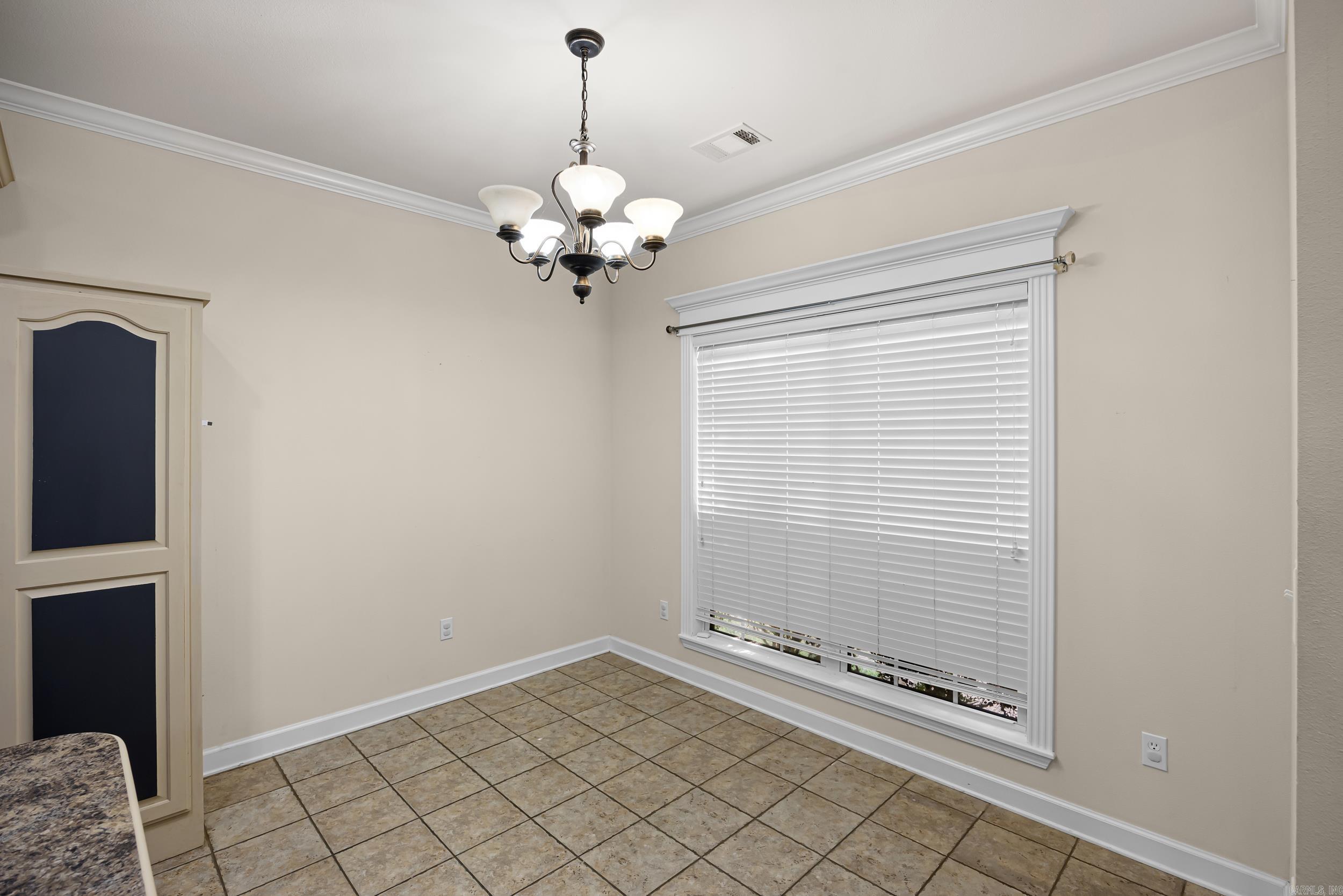 15 Joshua Cir Property Photo 6