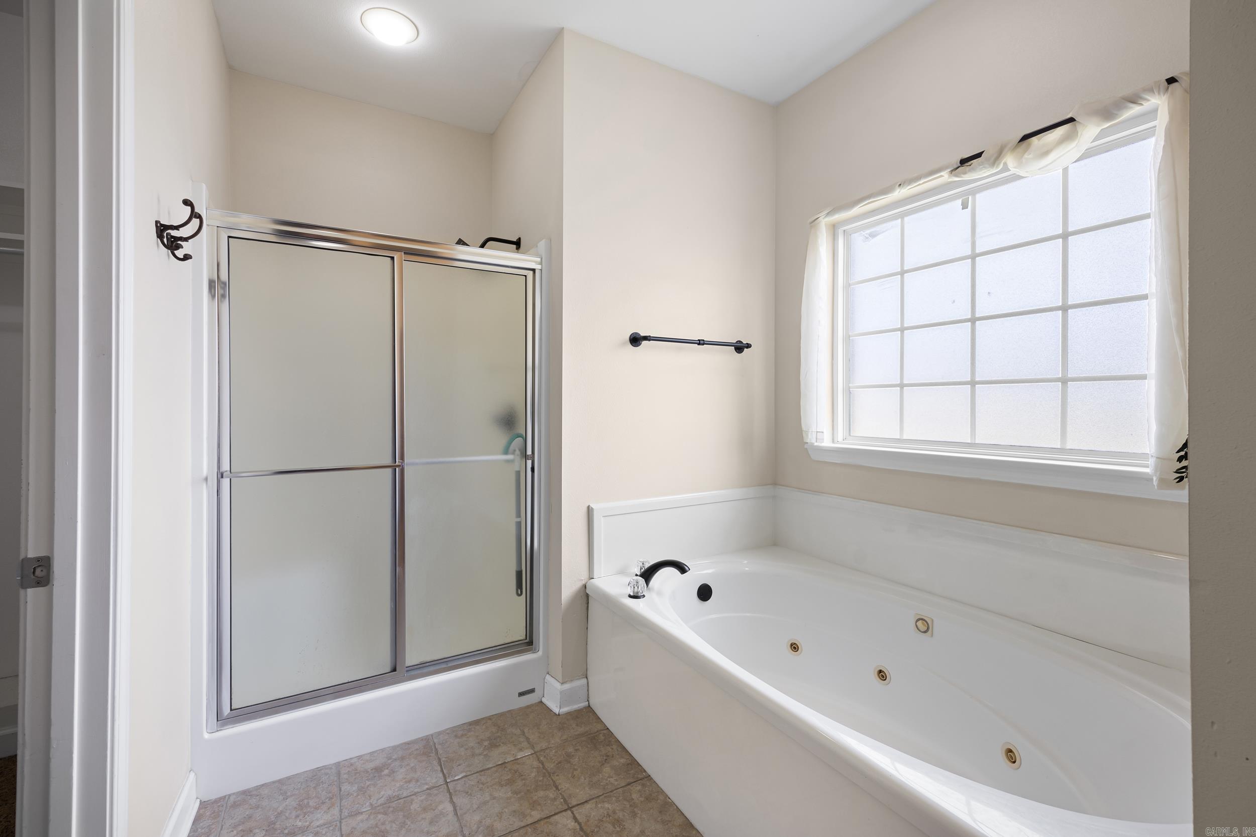 15 Joshua Cir Property Photo 17