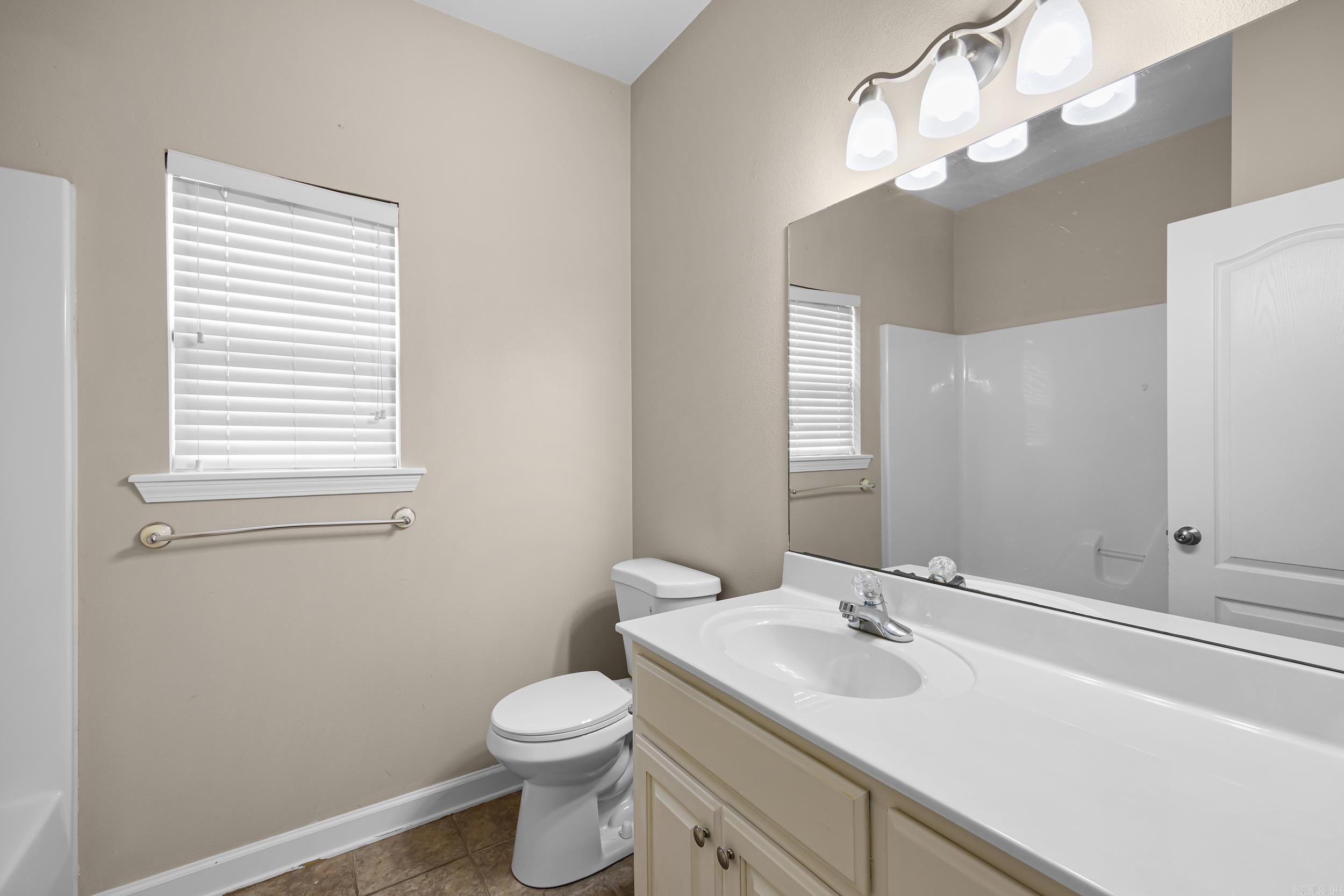 15 Joshua Cir Property Photo 21