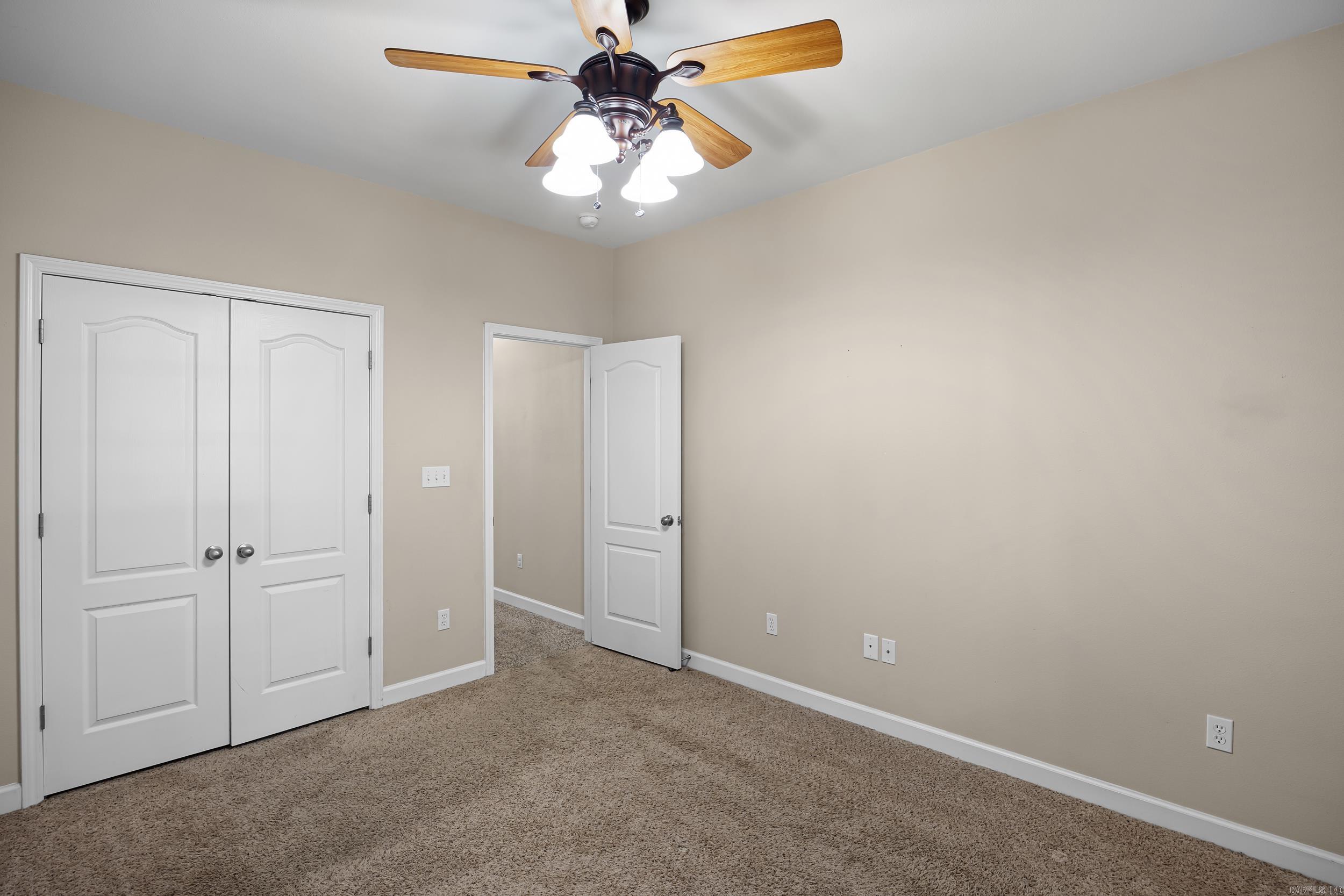 15 Joshua Cir Property Photo 23