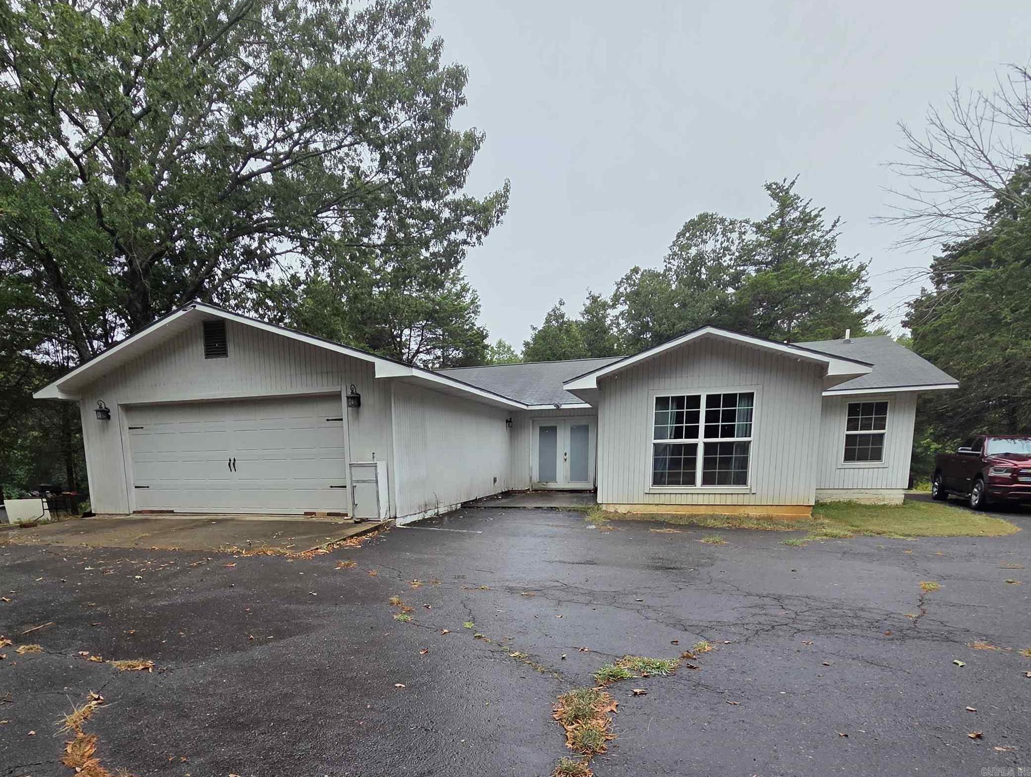 3810 E 6th Street Property Photo 1