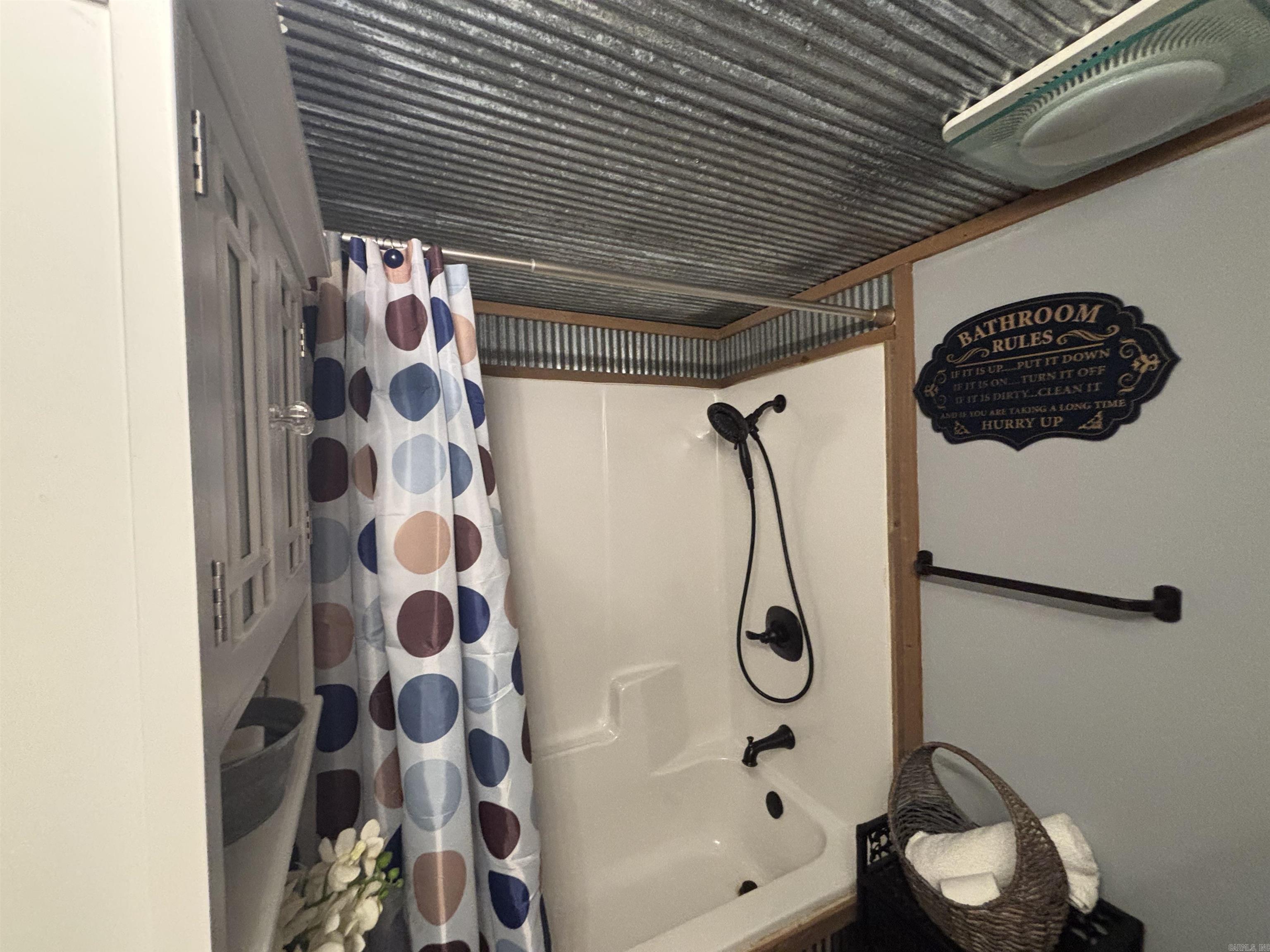 4193 Brewer Road Property Photo 4