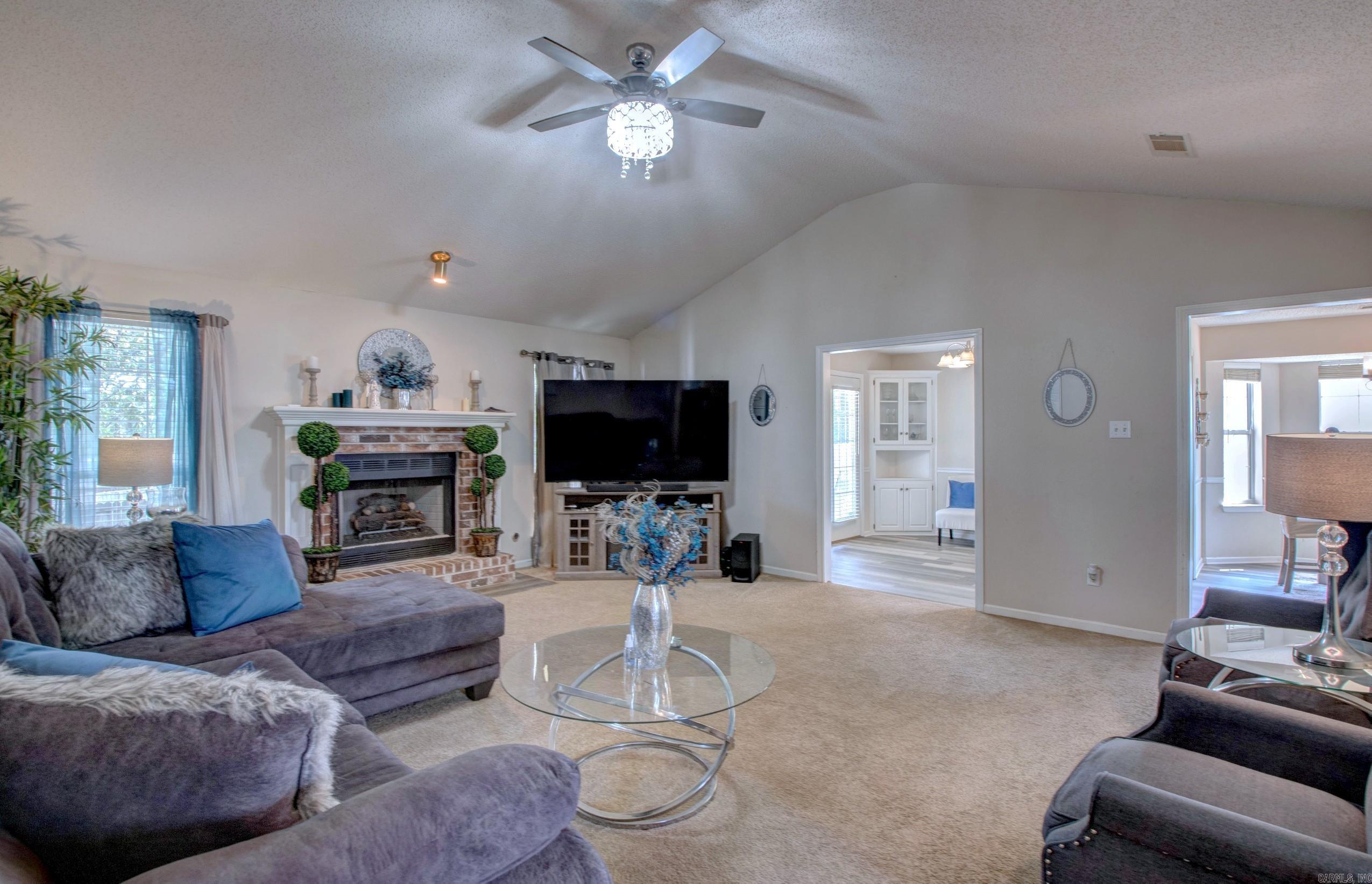 10733 Stoneridge Dr Property Photo 6