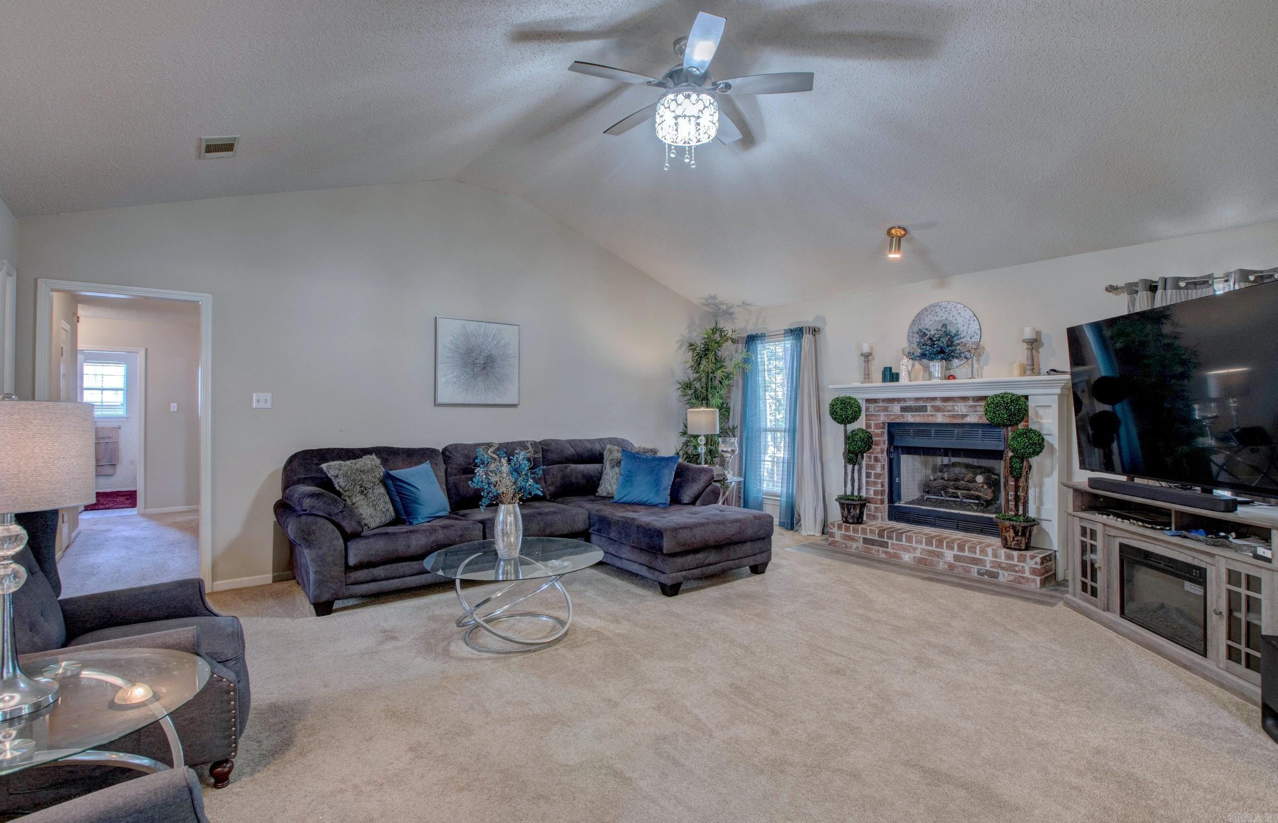 10733 Stoneridge Dr Property Photo 8