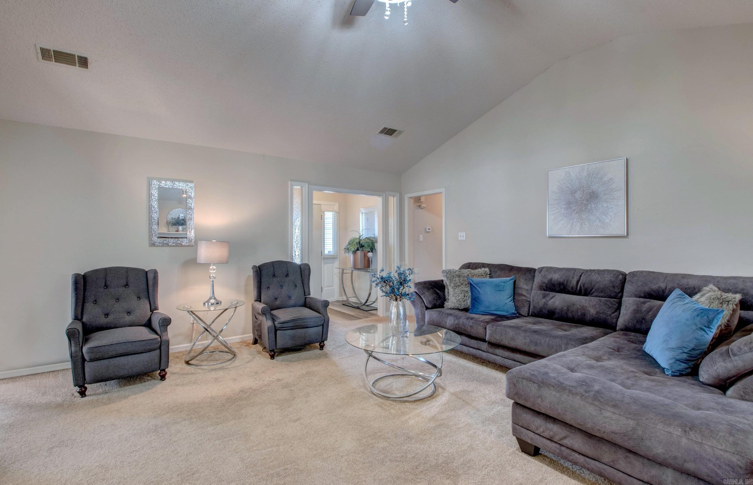 10733 Stoneridge Dr Property Photo 10