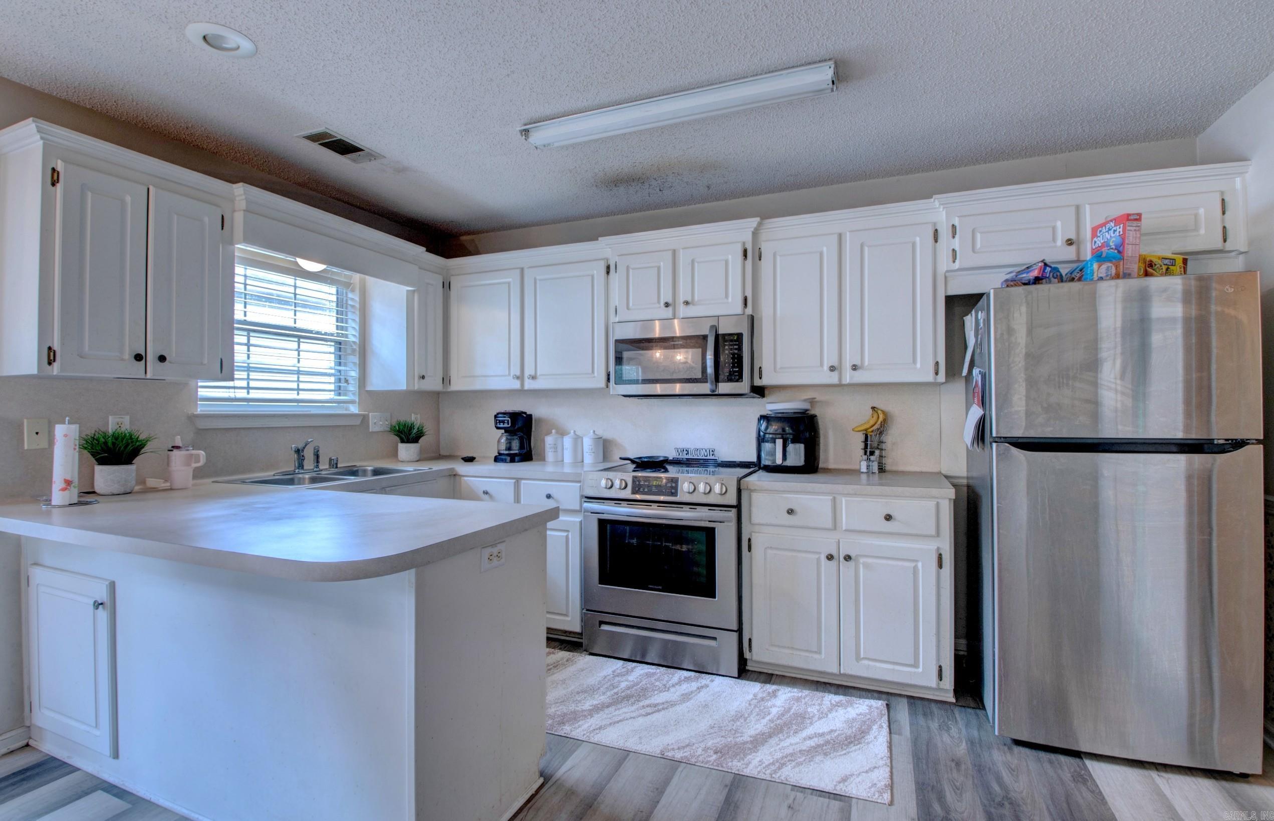 10733 Stoneridge Dr Property Photo 20