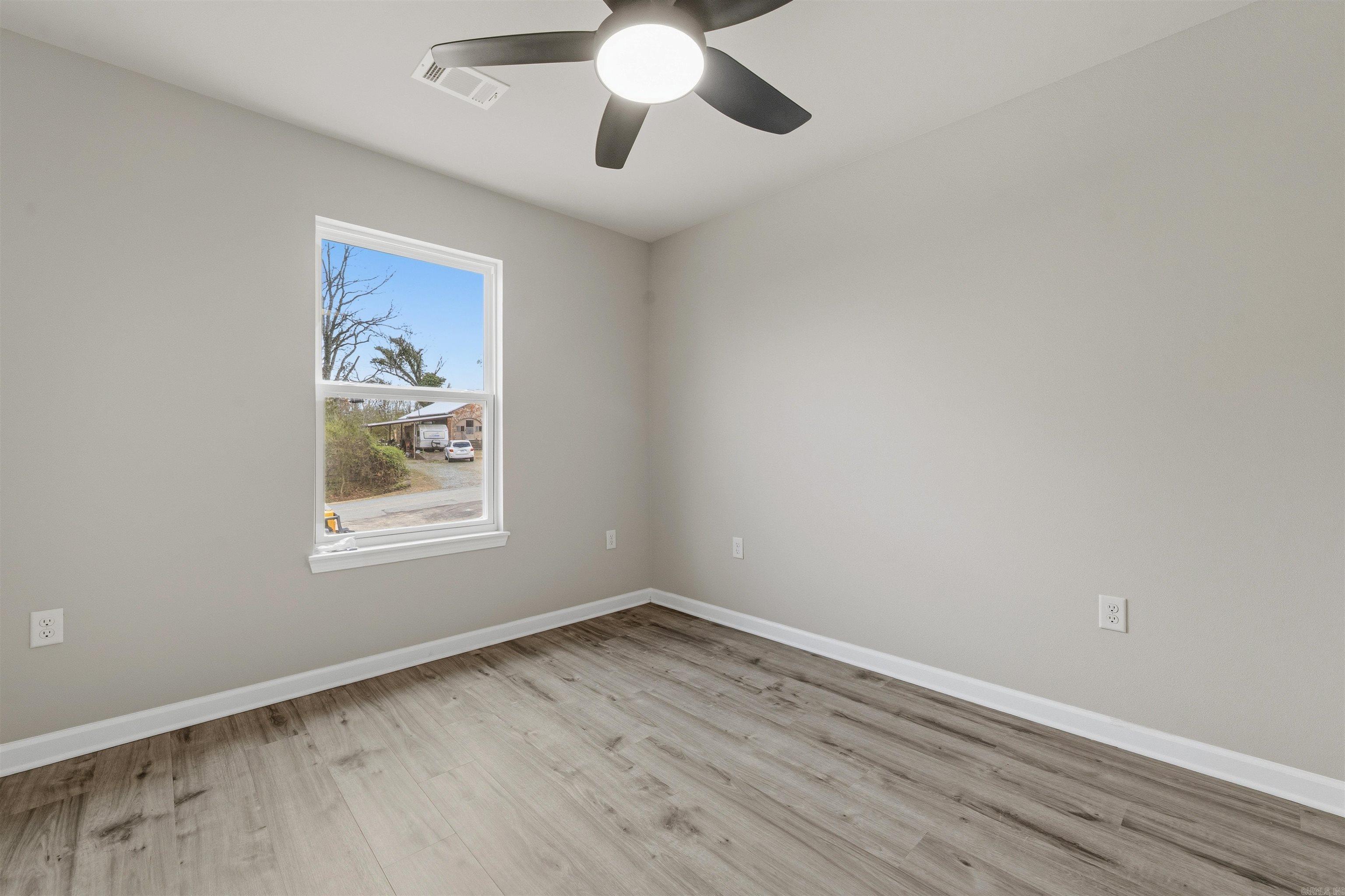 617 W Kiehl Ave Property Photo 21