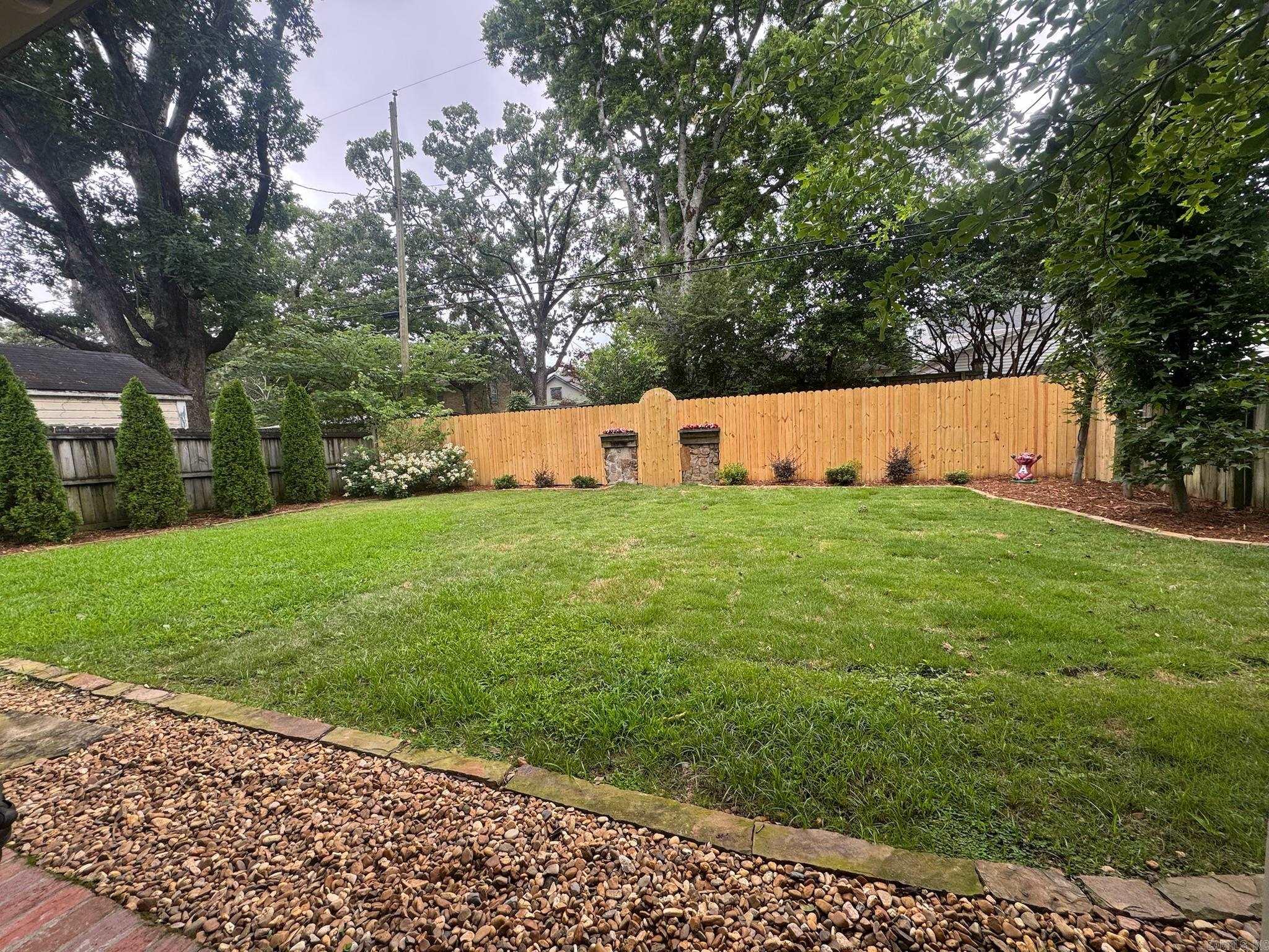 1810 N Harrison Street Property Photo 6