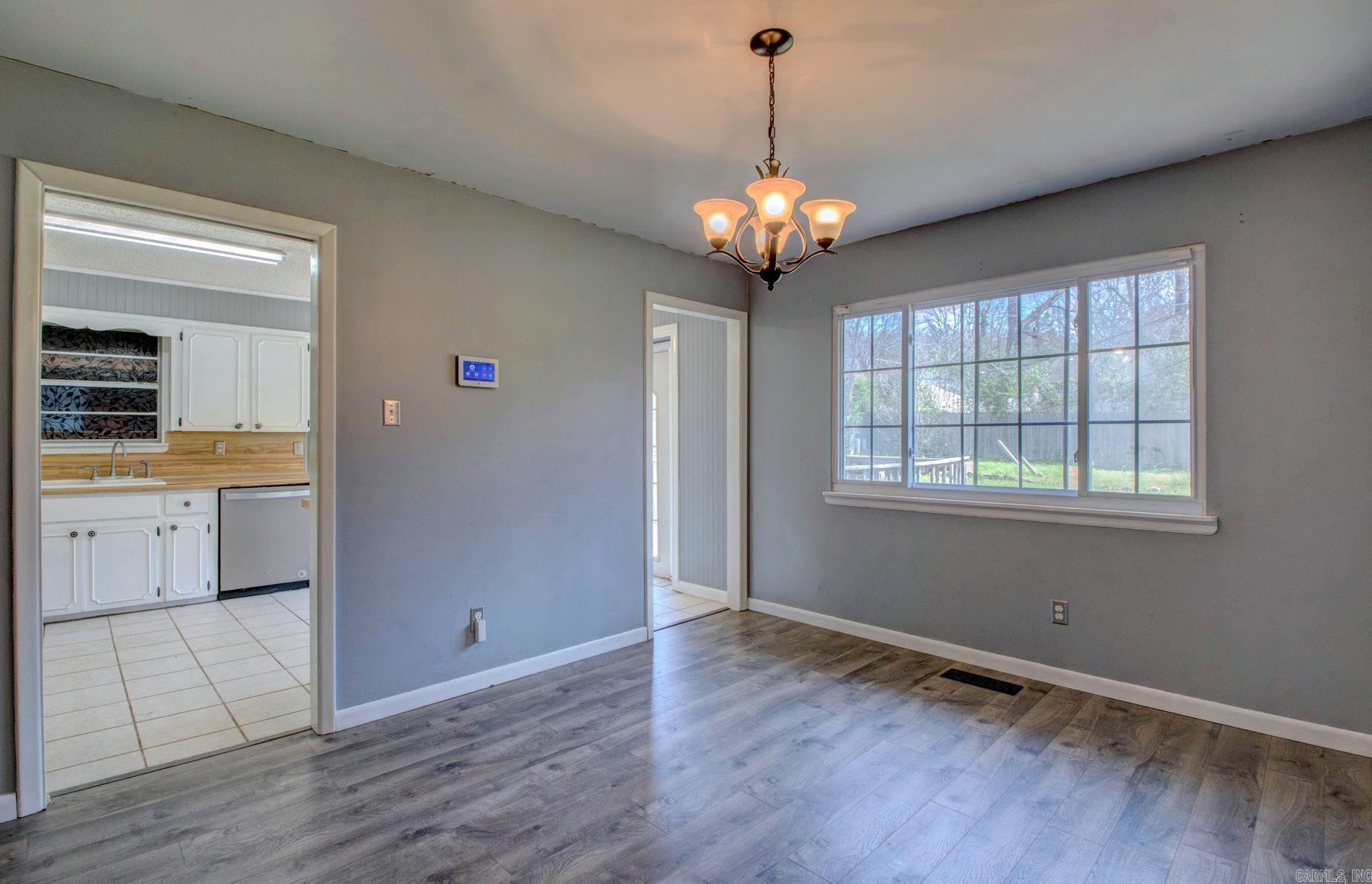 61 Cardinal Valley Drive Property Photo 11