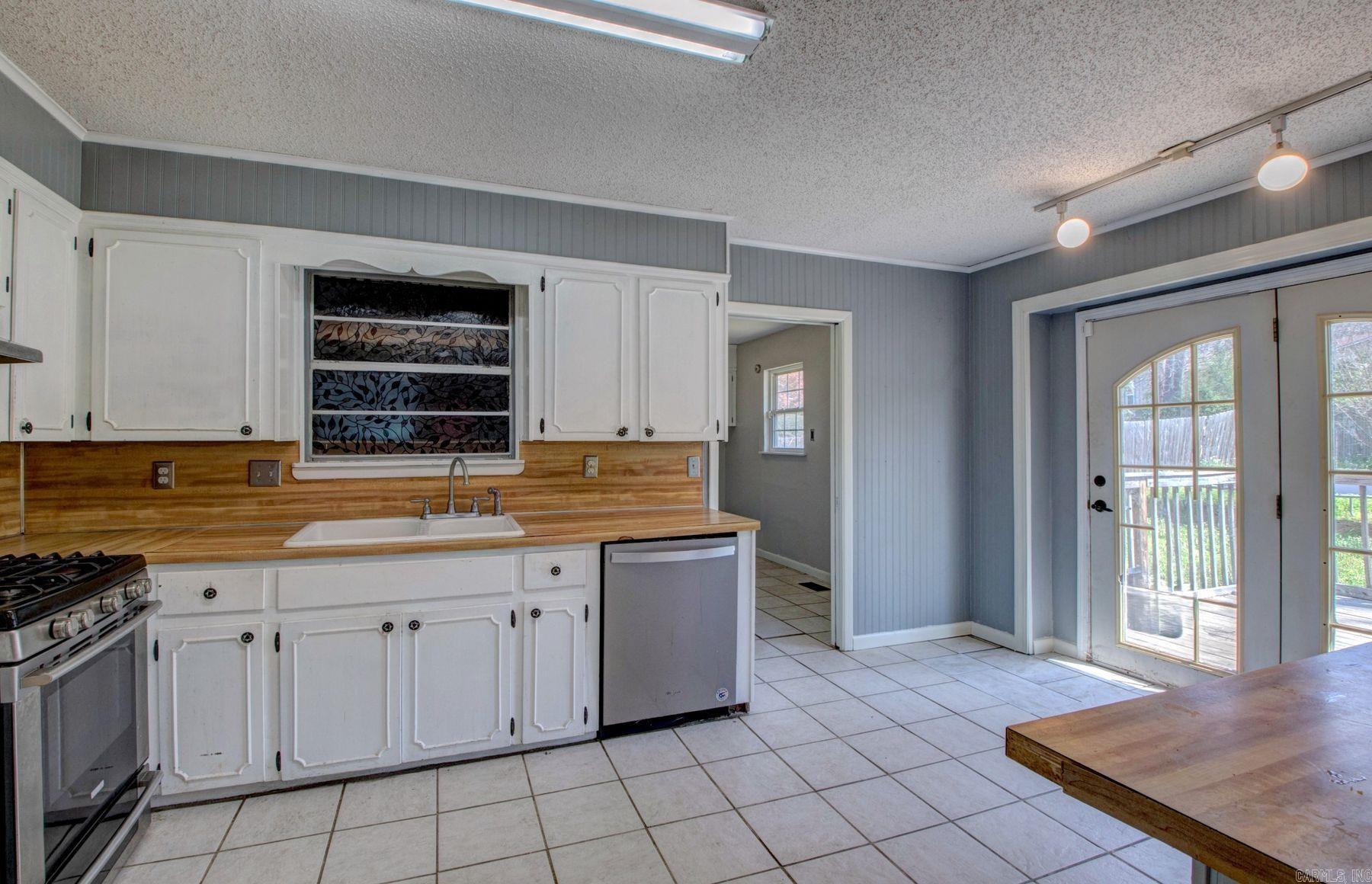 61 Cardinal Valley Drive Property Photo 16