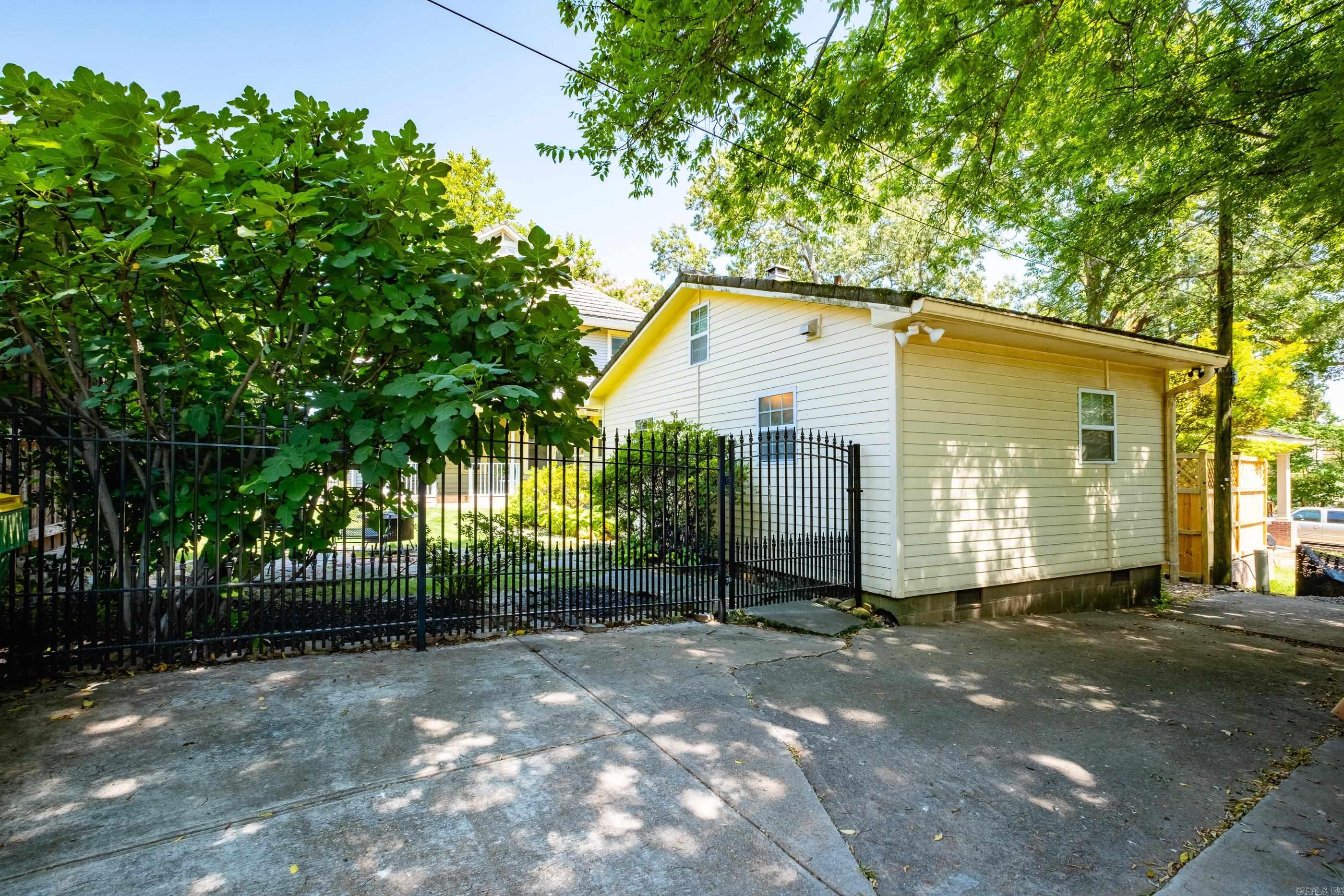 824 Beechwood Street Property Photo 43