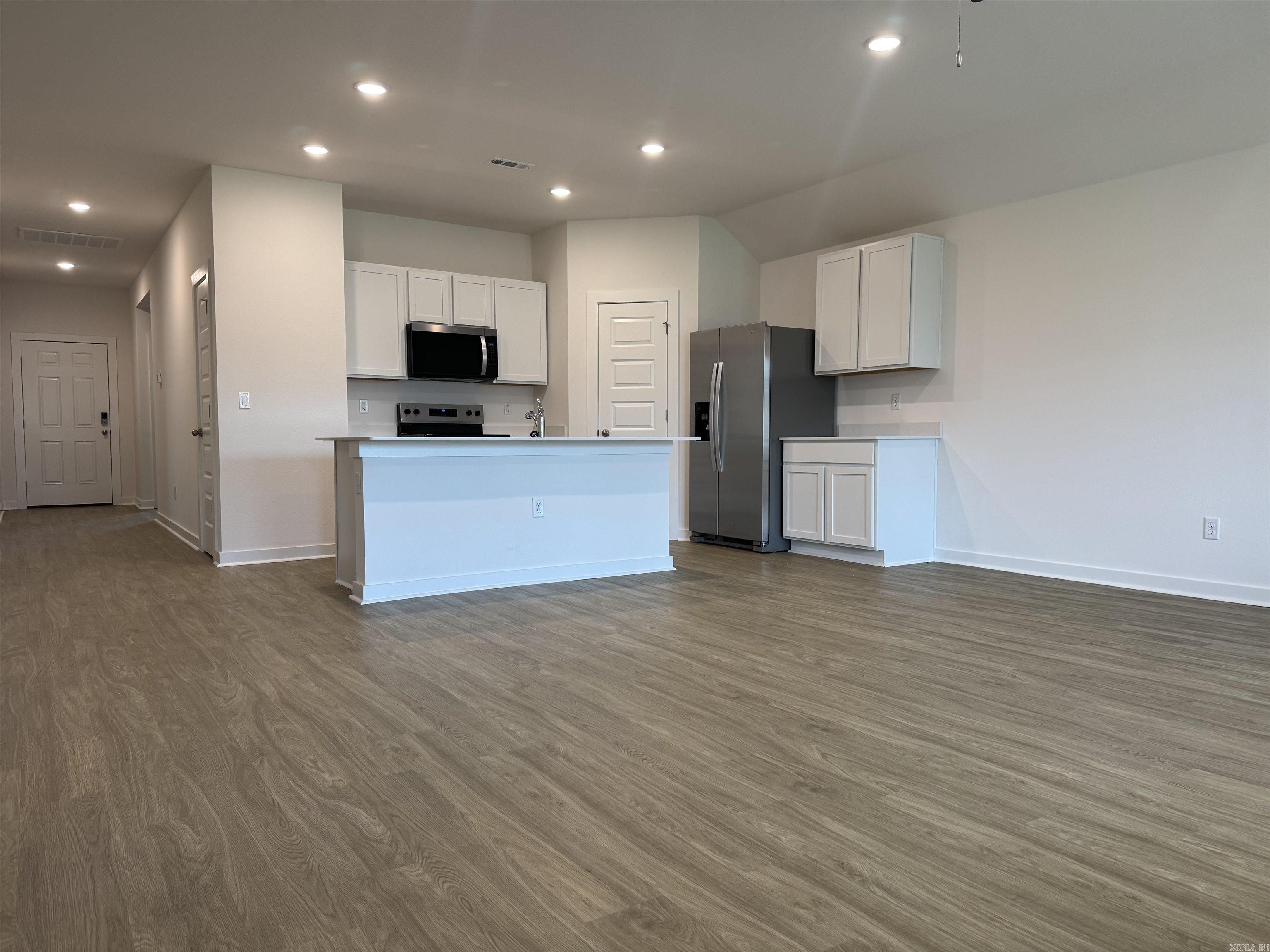 6316 Warwick Property Photo 6