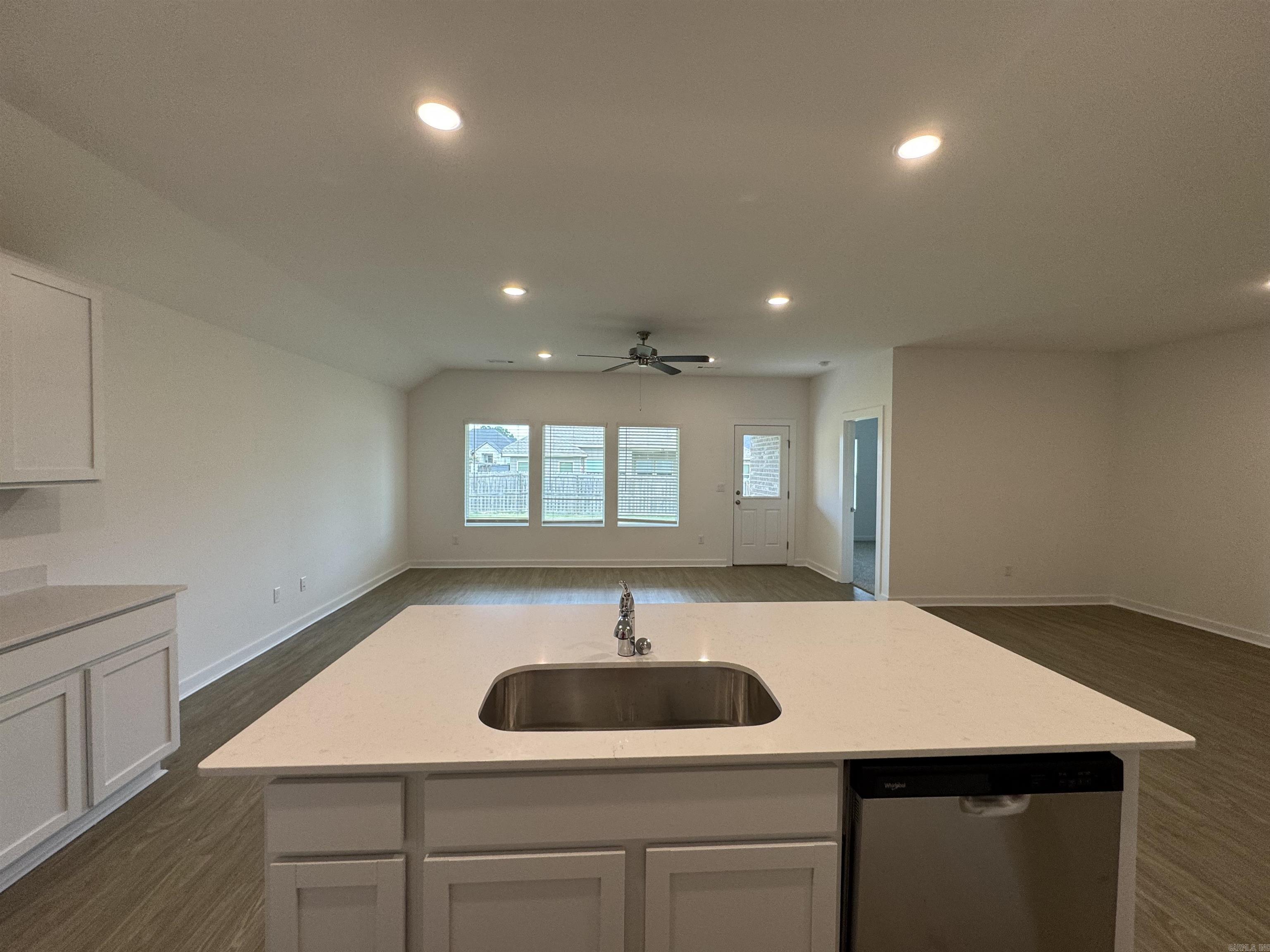 6316 Warwick Property Photo 7