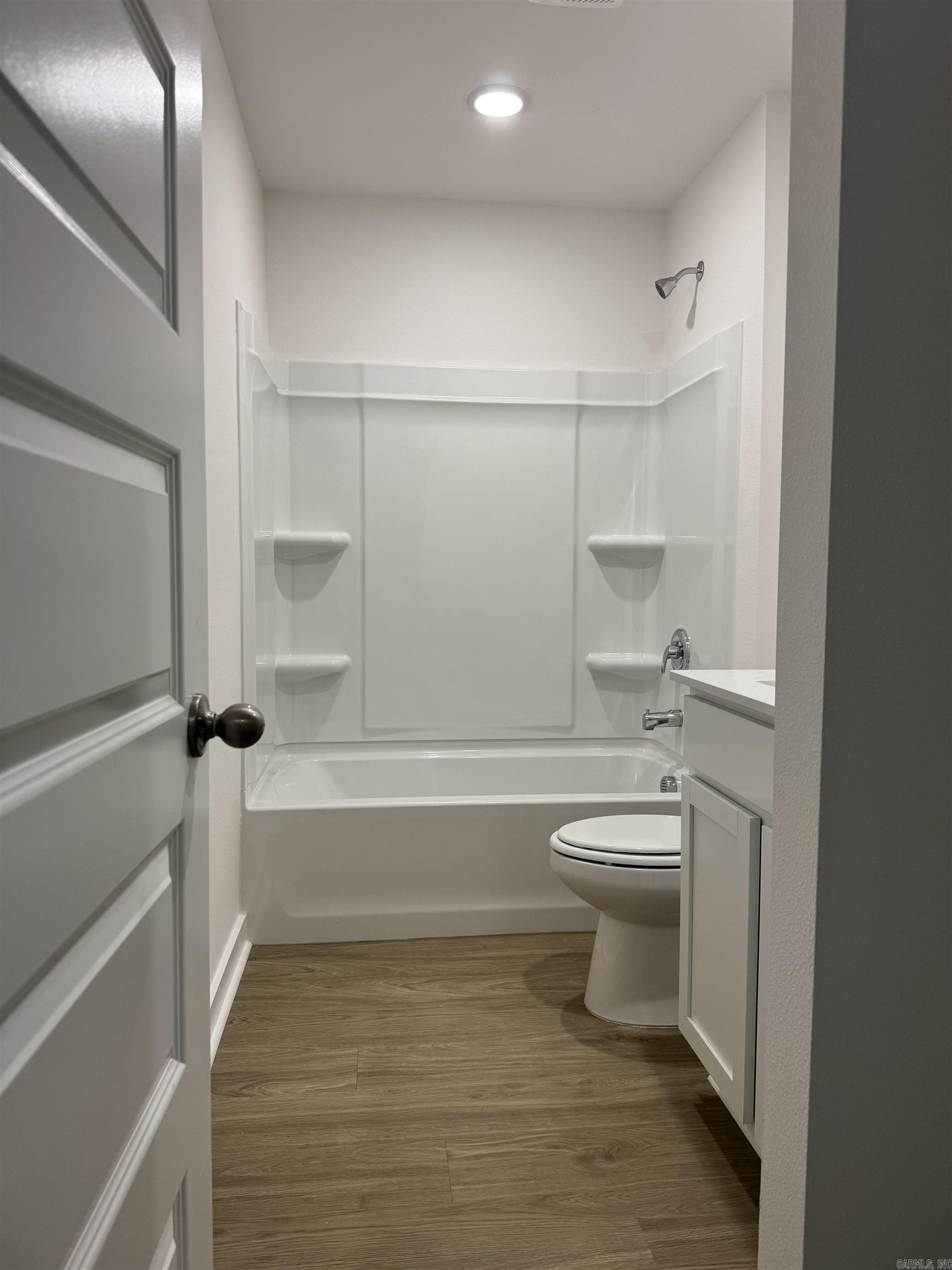 6316 Warwick Property Photo 10
