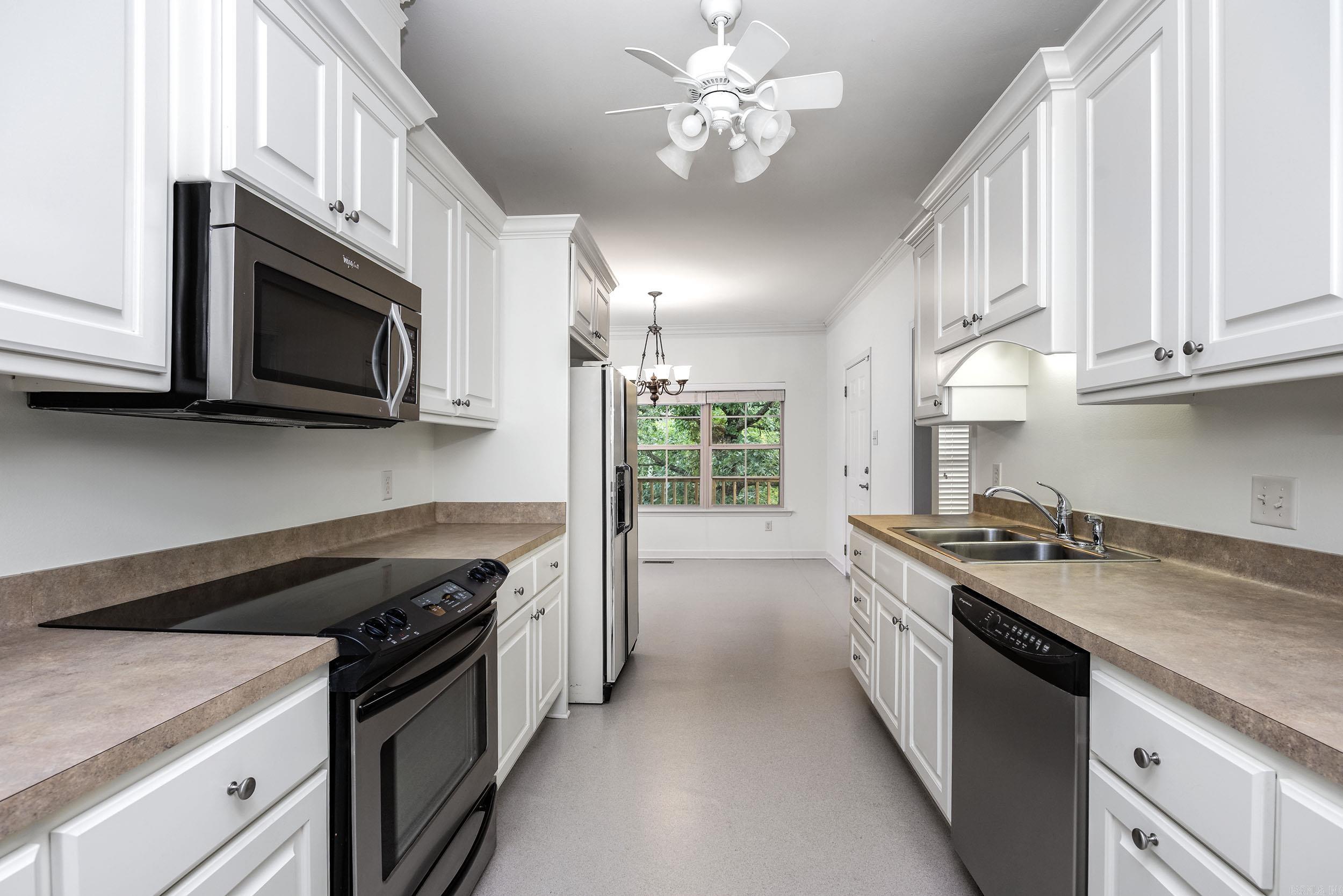18 Chemin Court Property Photo 10