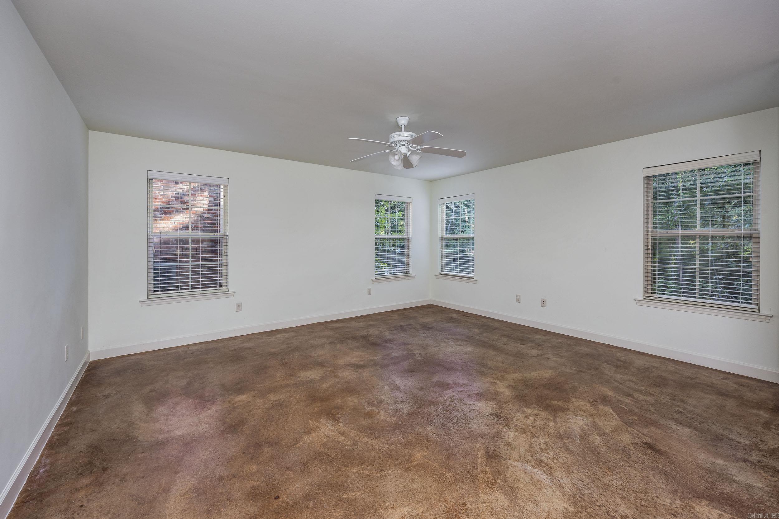18 Chemin Court Property Photo 31