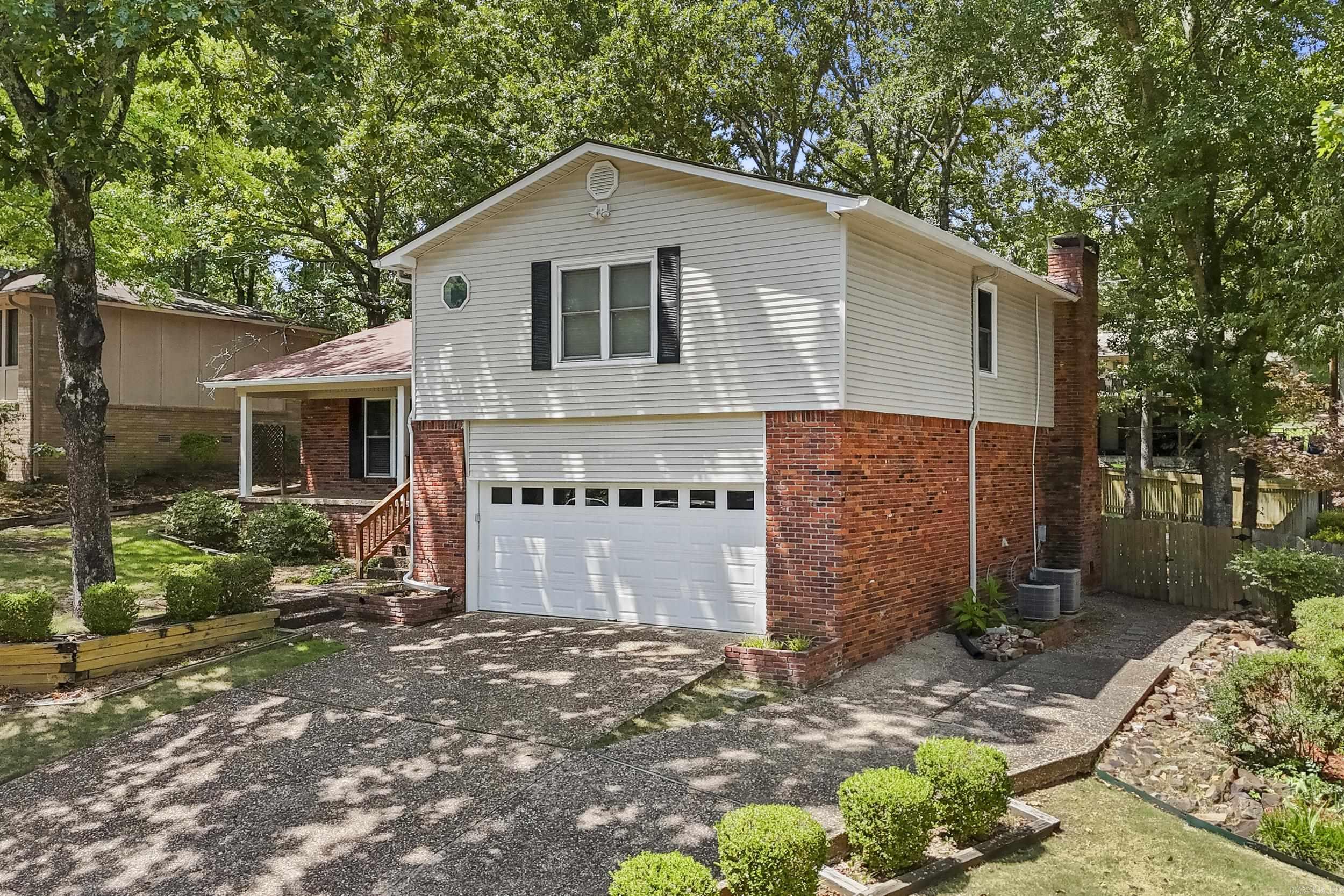 2112 Cedar Creek Road Property Photo 2