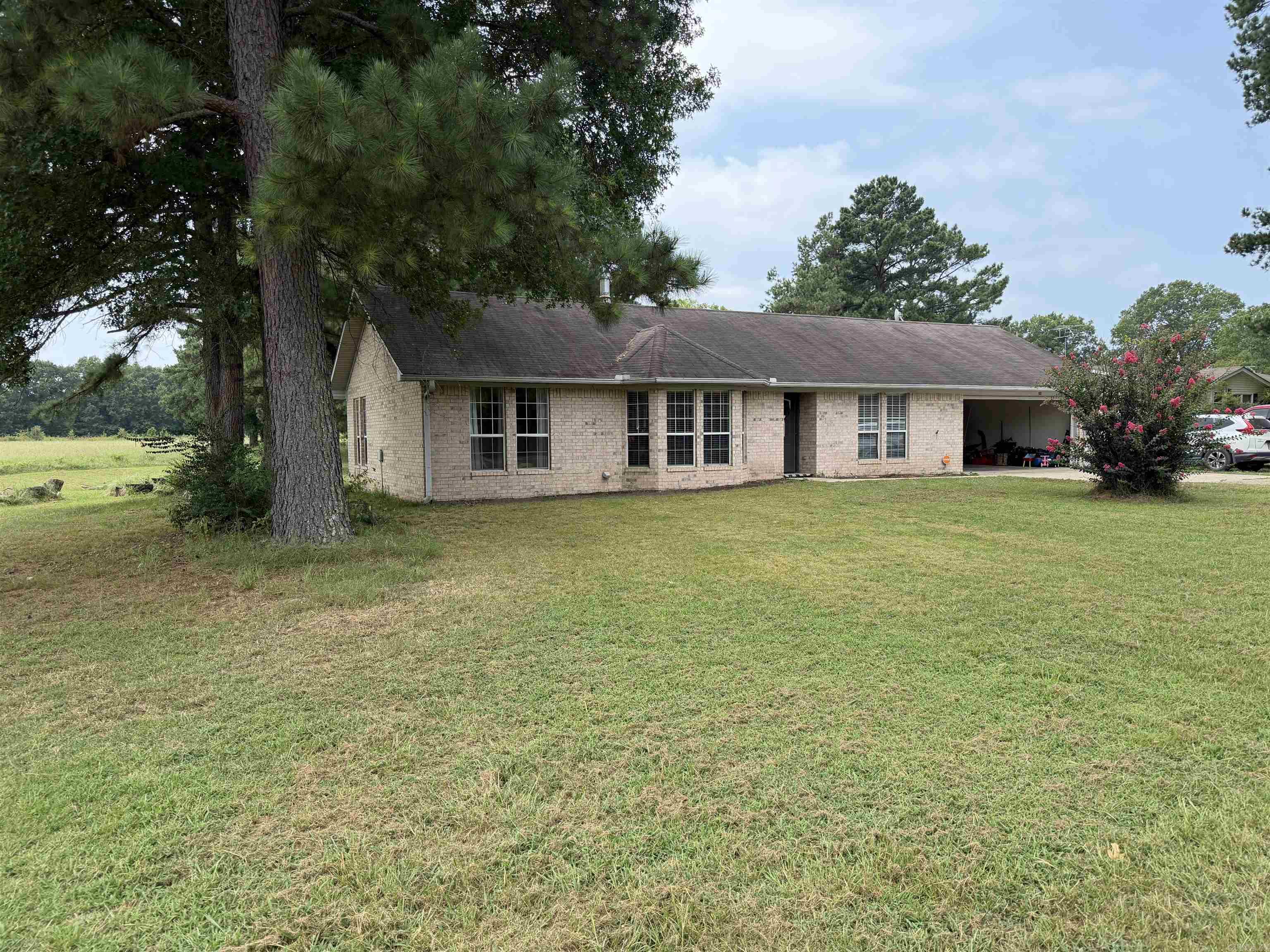 93 E Main Street Property Photo 1