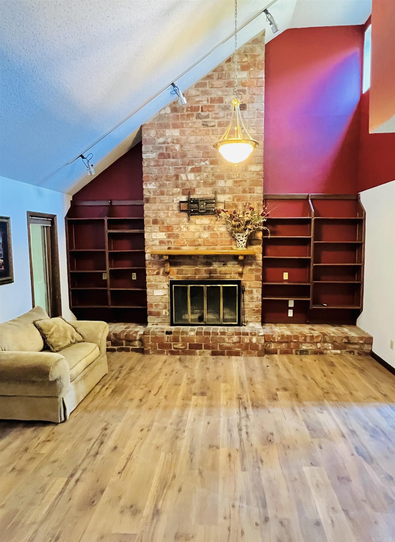 15 Butterfly Cove Property Photo 3