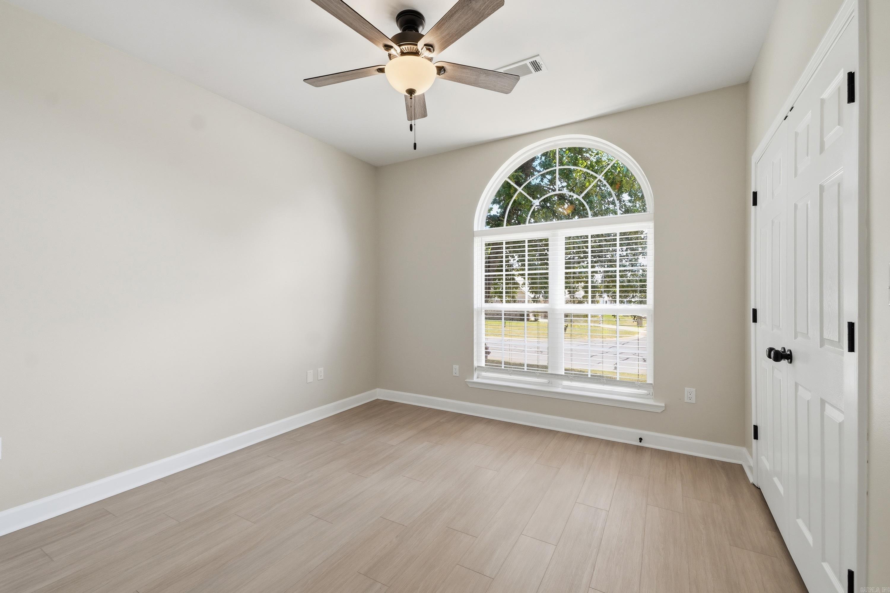2 Shadetree Lane Property Photo 35