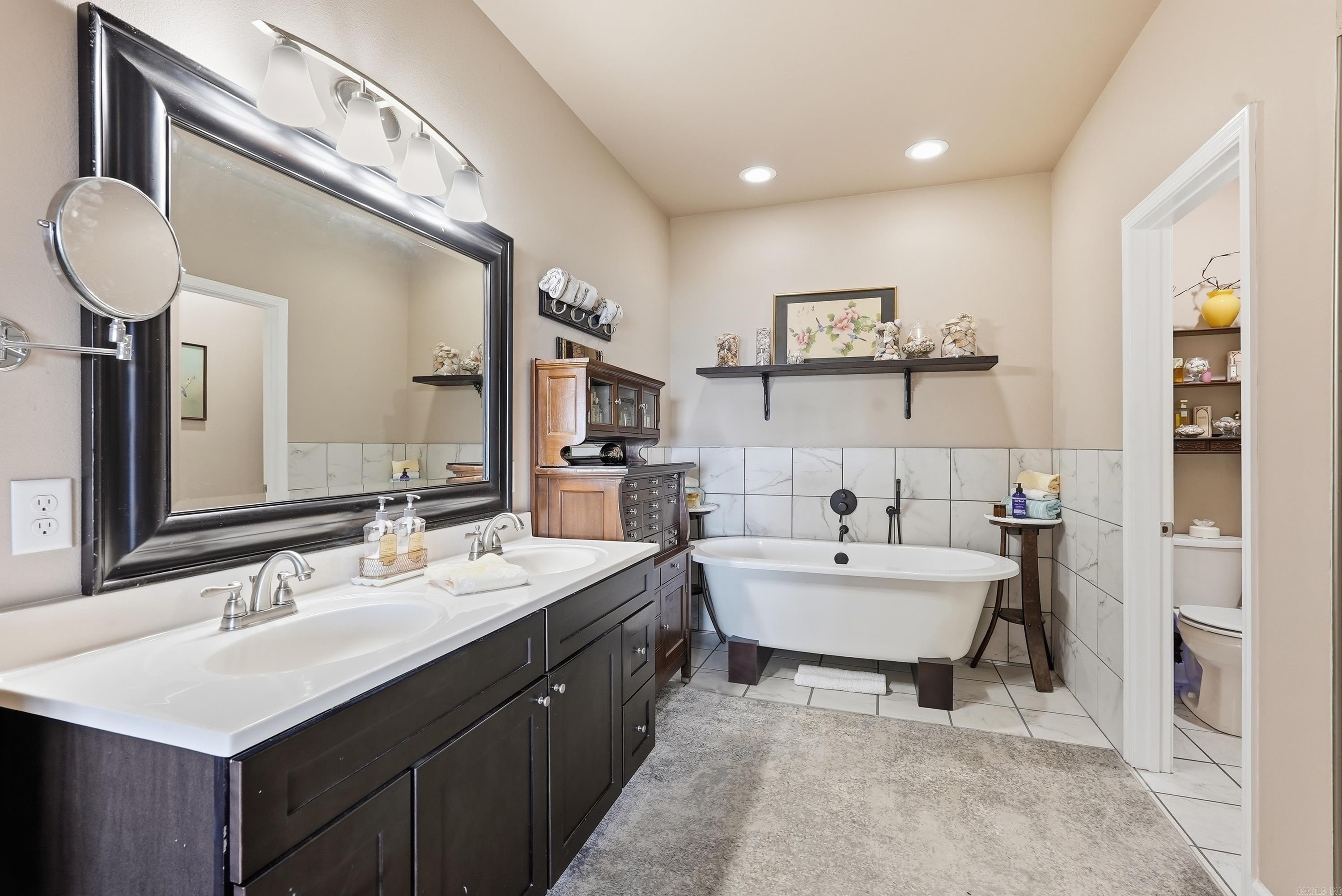 5 Irish Hills Road Property Photo 18
