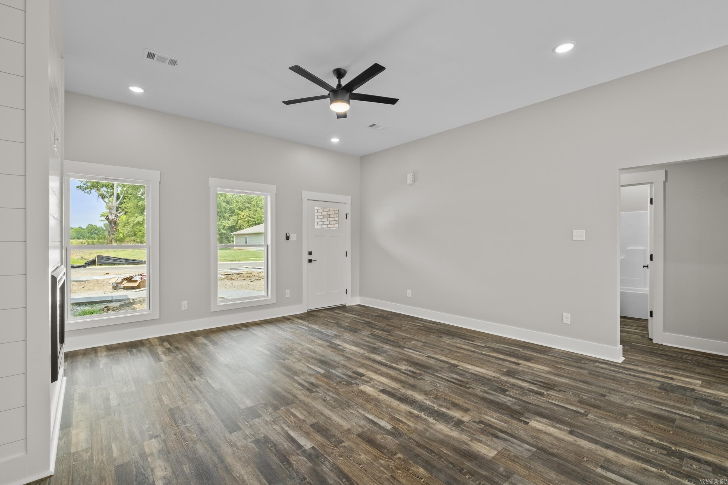 105 Bradford Drive Property Photo 8