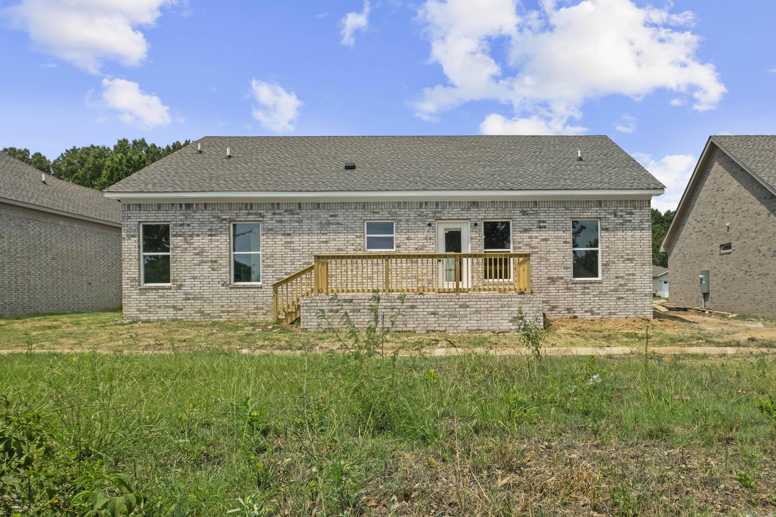 105 Bradford Drive Property Photo 35