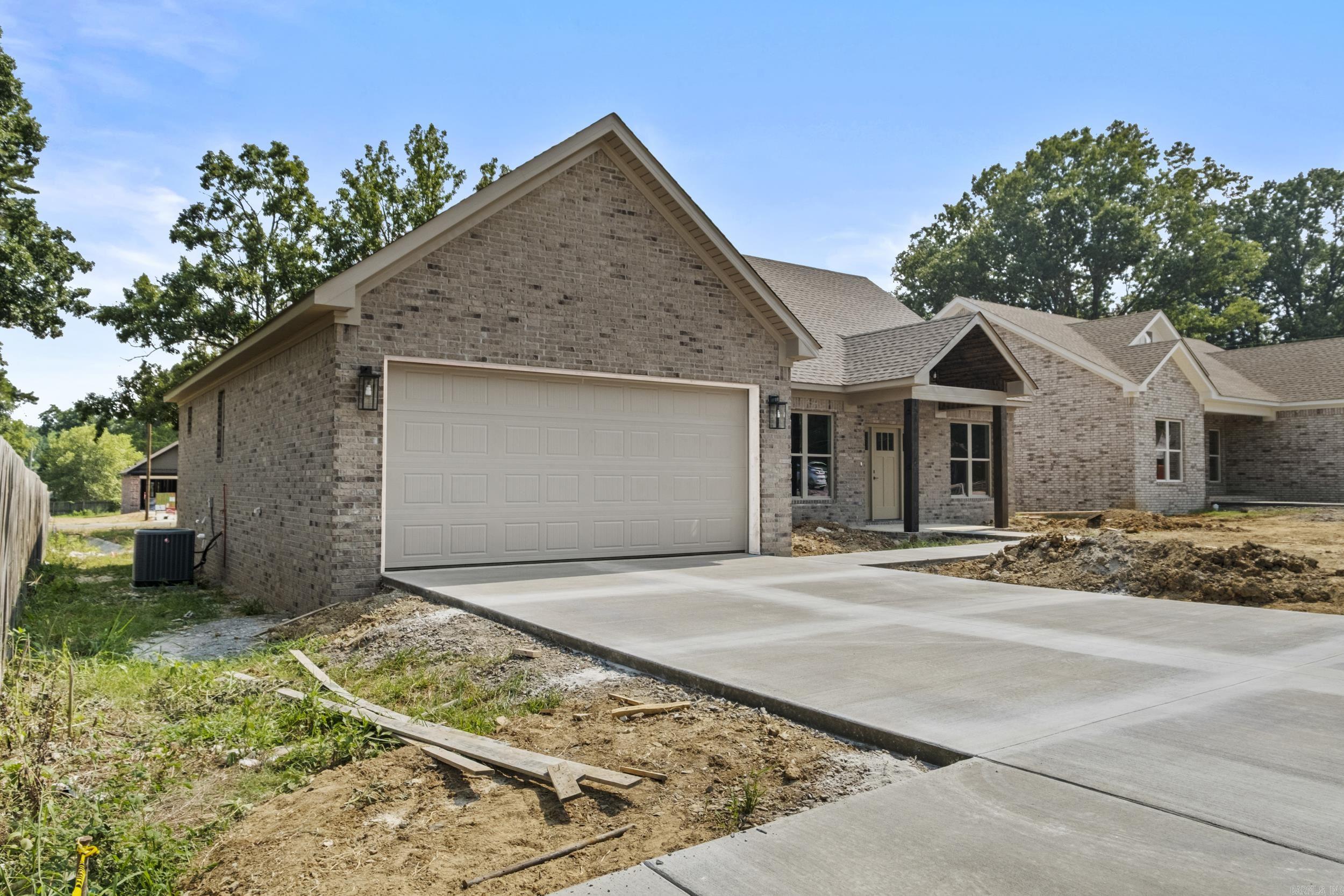 103 Bradford Drive Property Photo 3