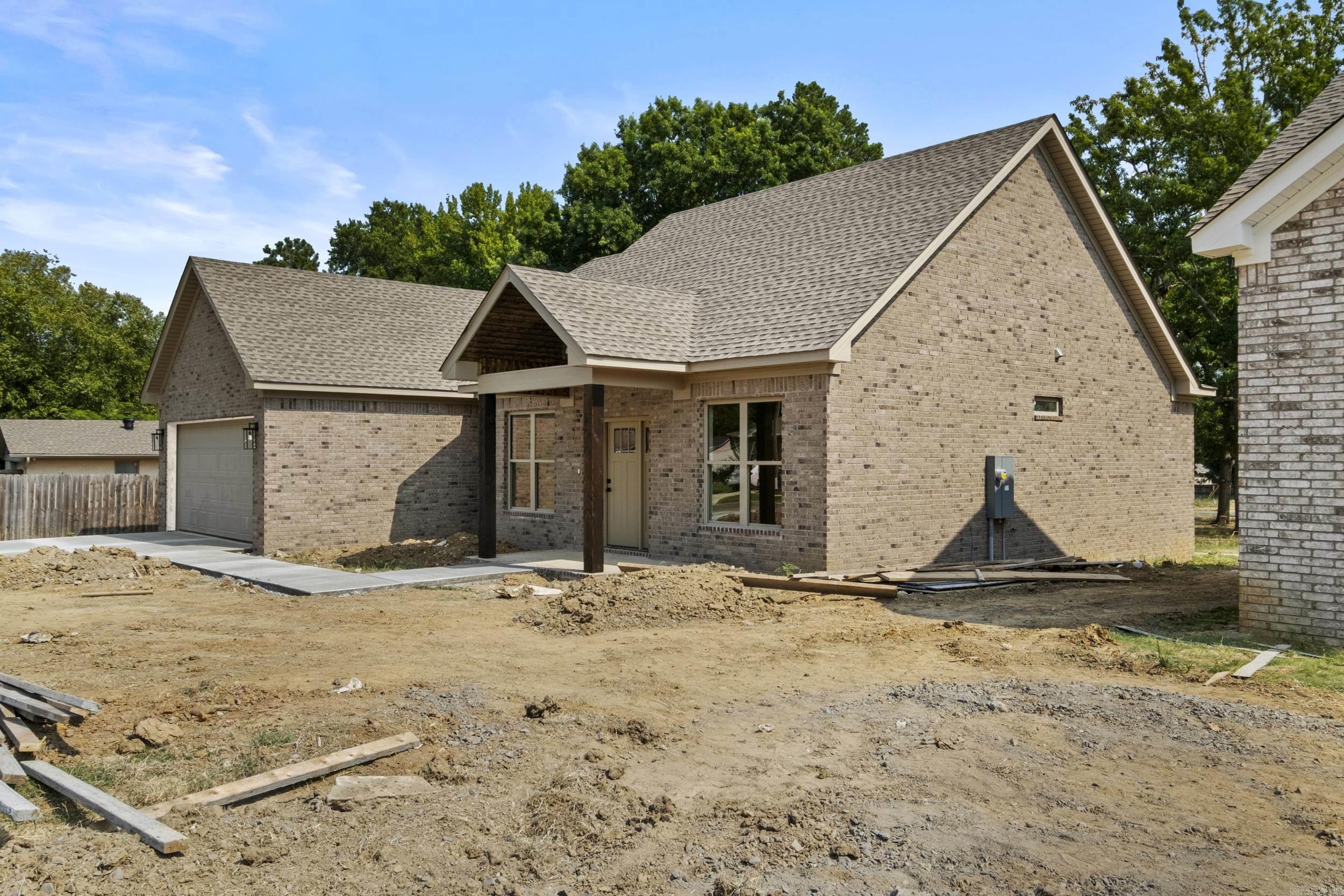 103 Bradford Drive Property Photo 4