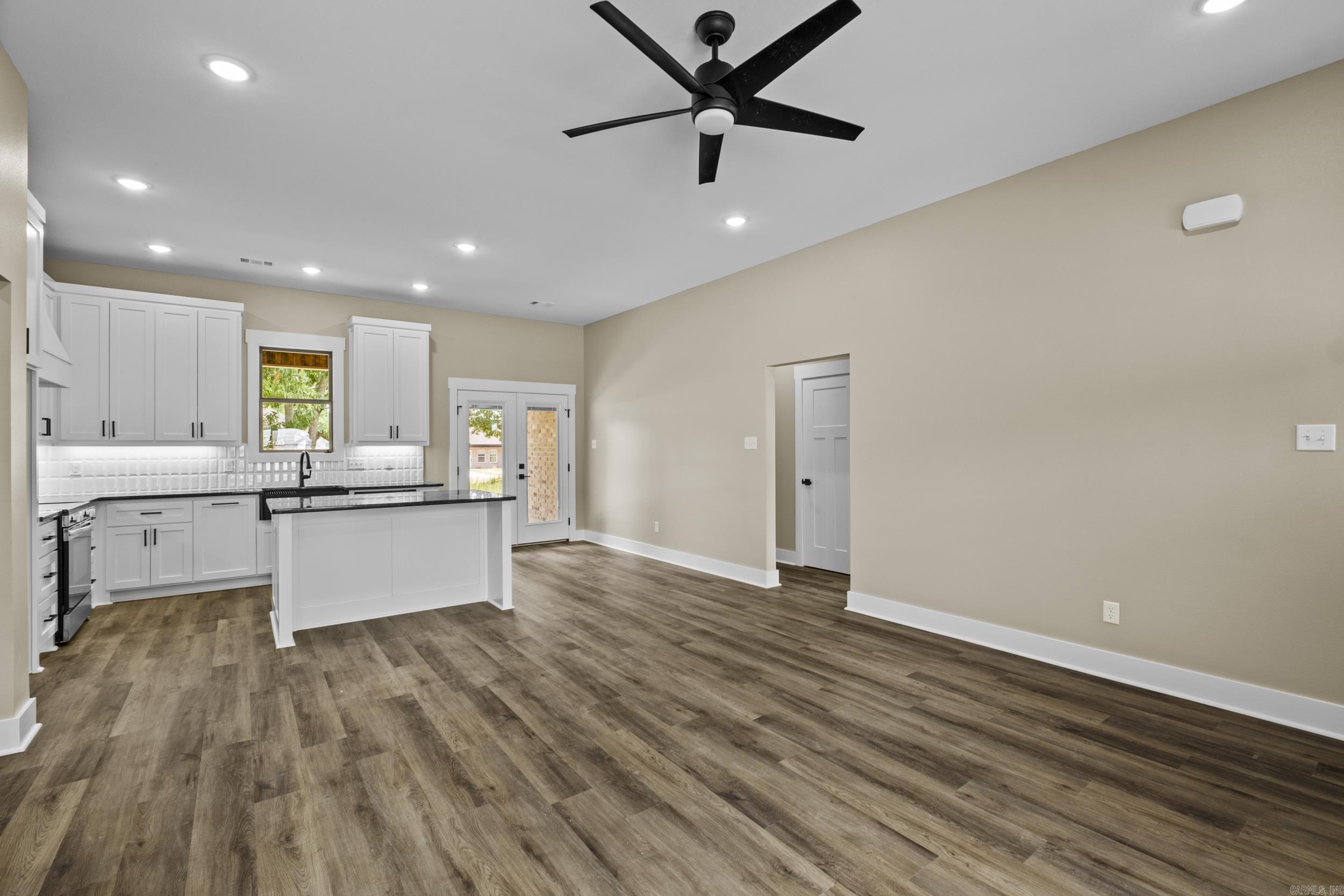 103 Bradford Drive Property Photo 6