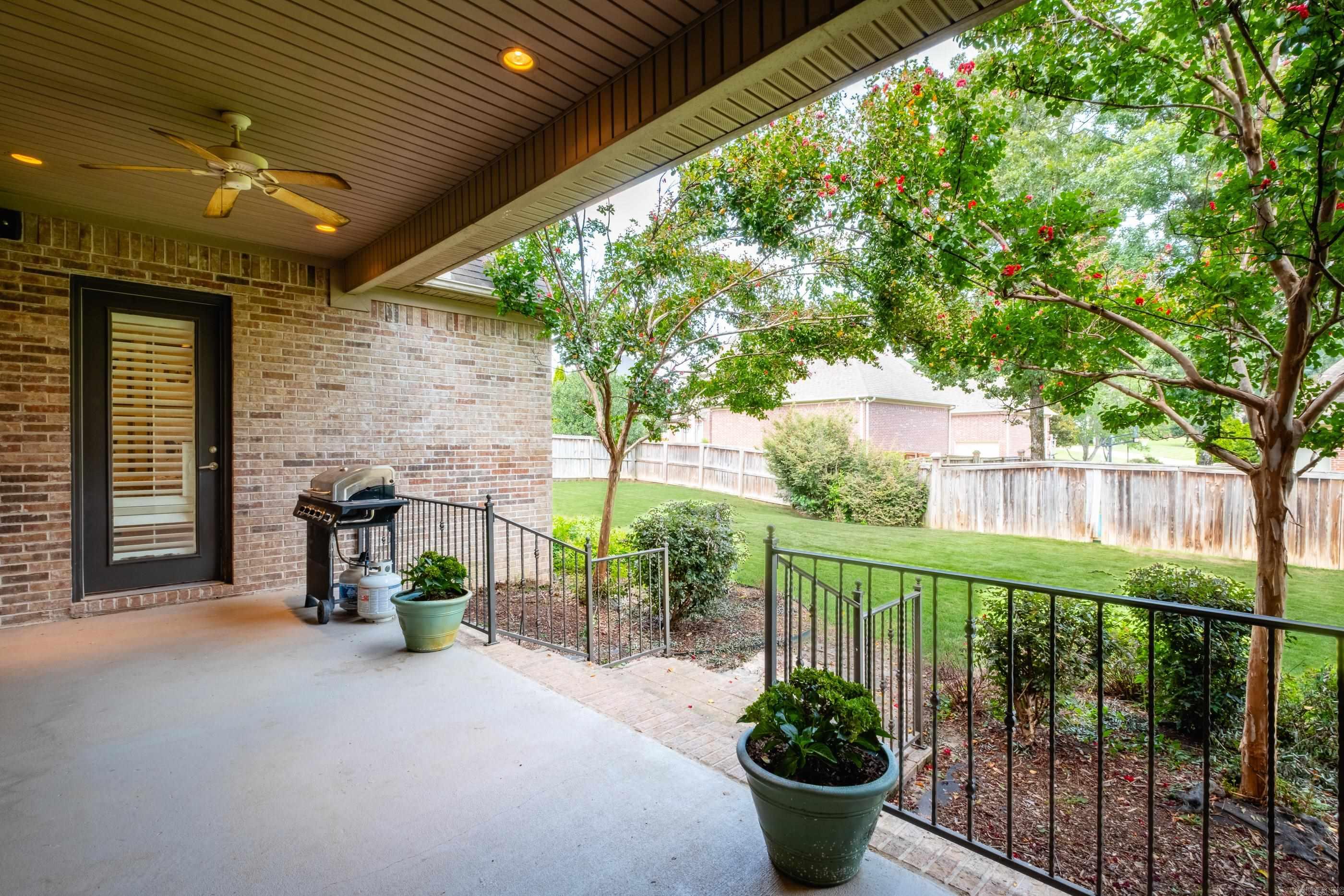 10 Courts Drive Property Photo 35