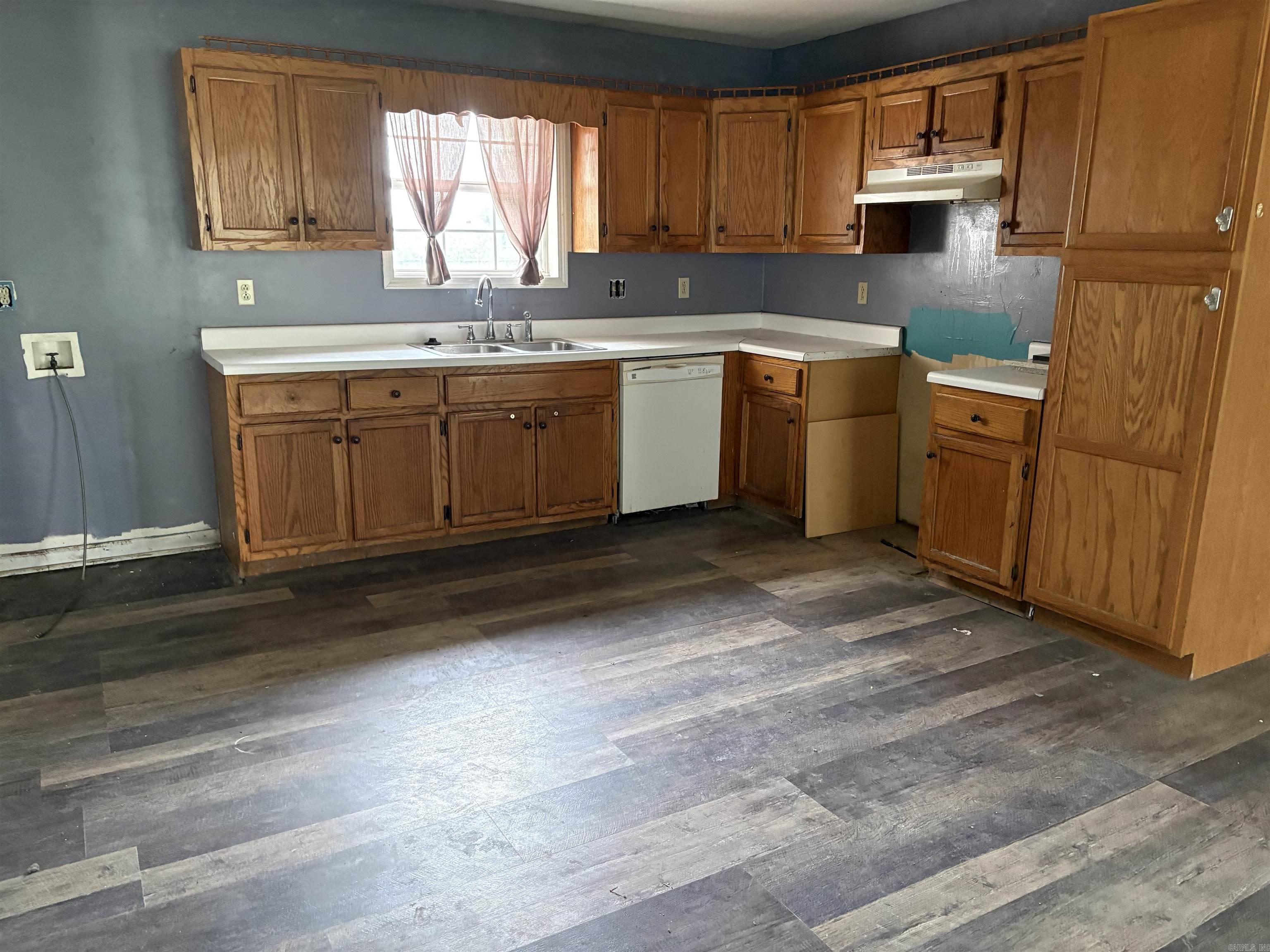 307 Southard Property Photo 3