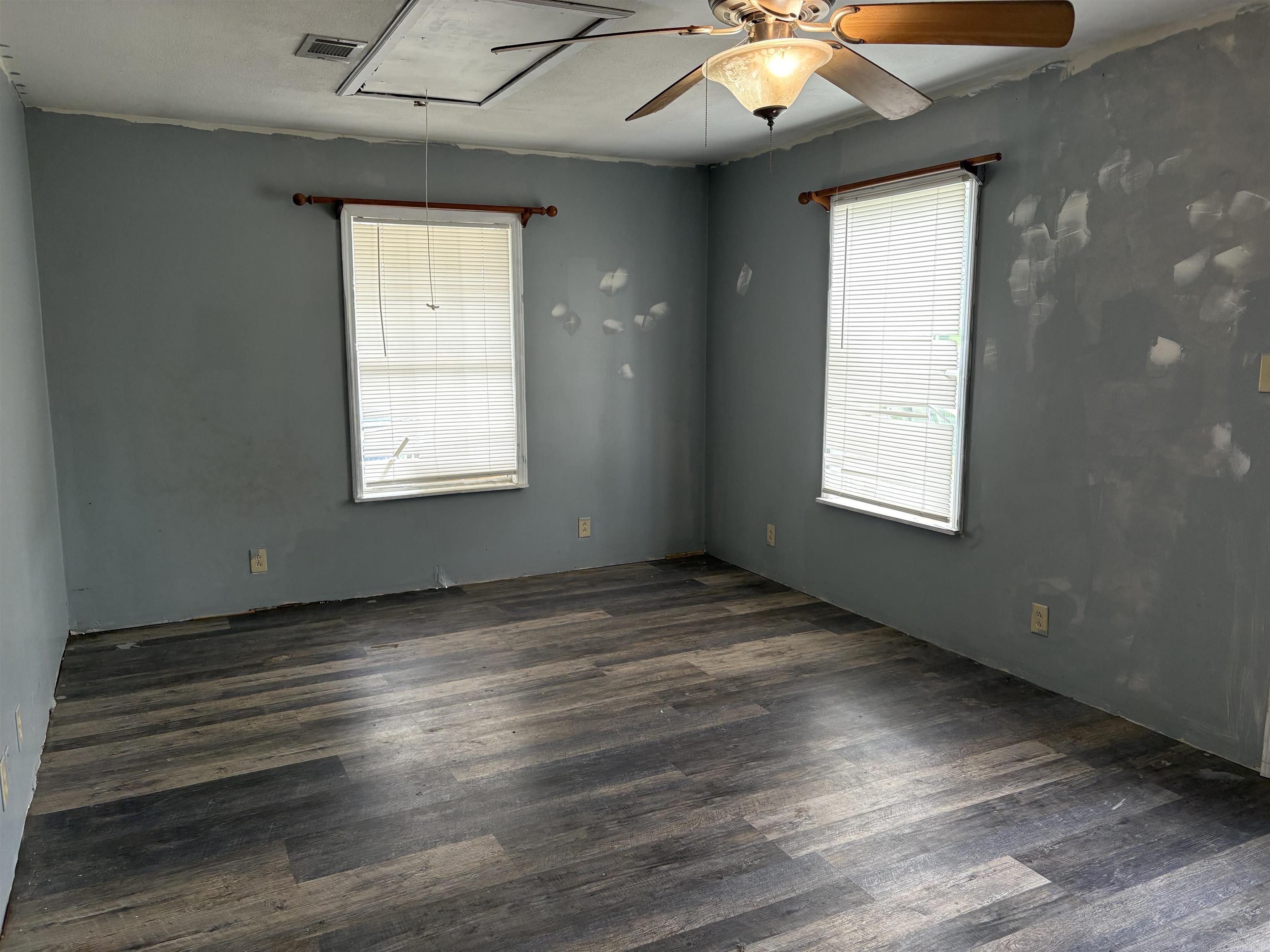307 Southard Property Photo 5