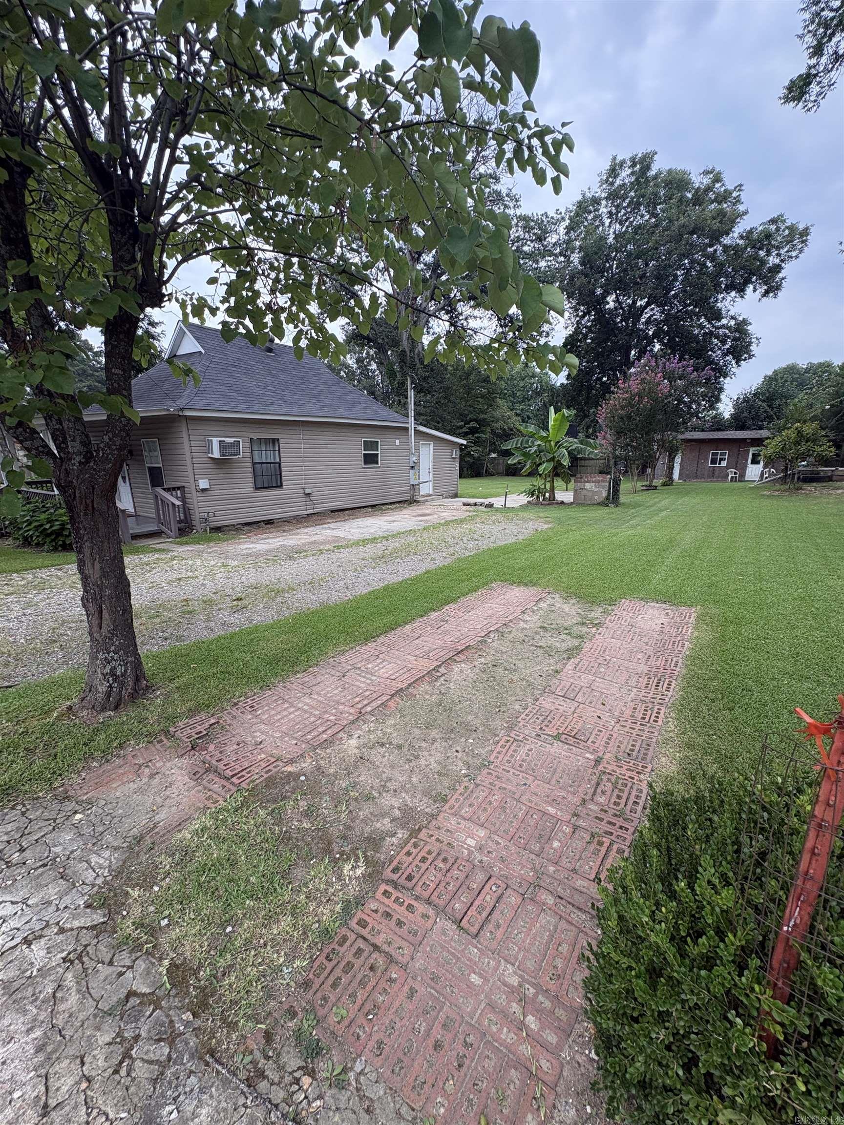 106 Arch Street Property Photo 9