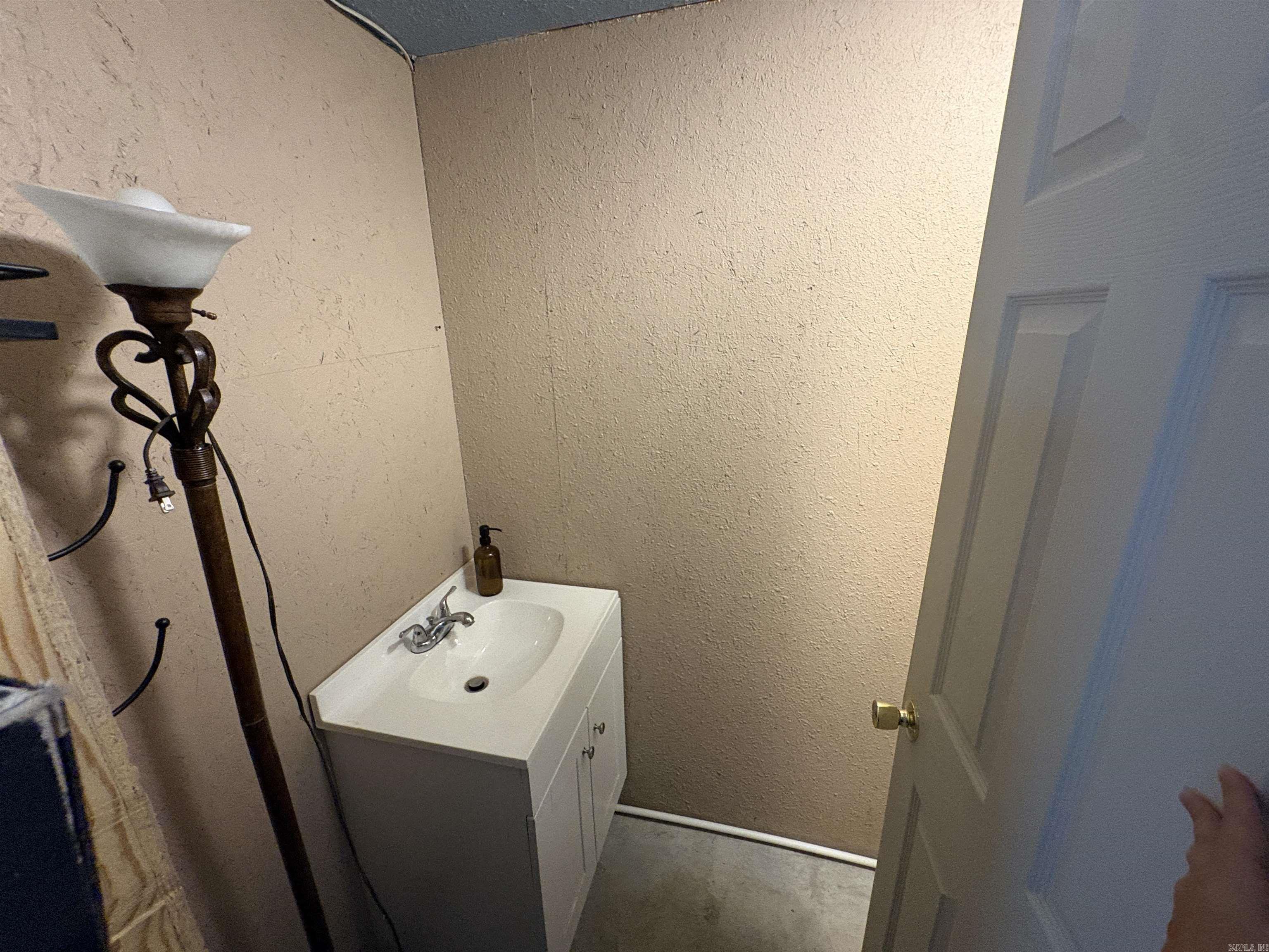106 Arch Street Property Photo 31