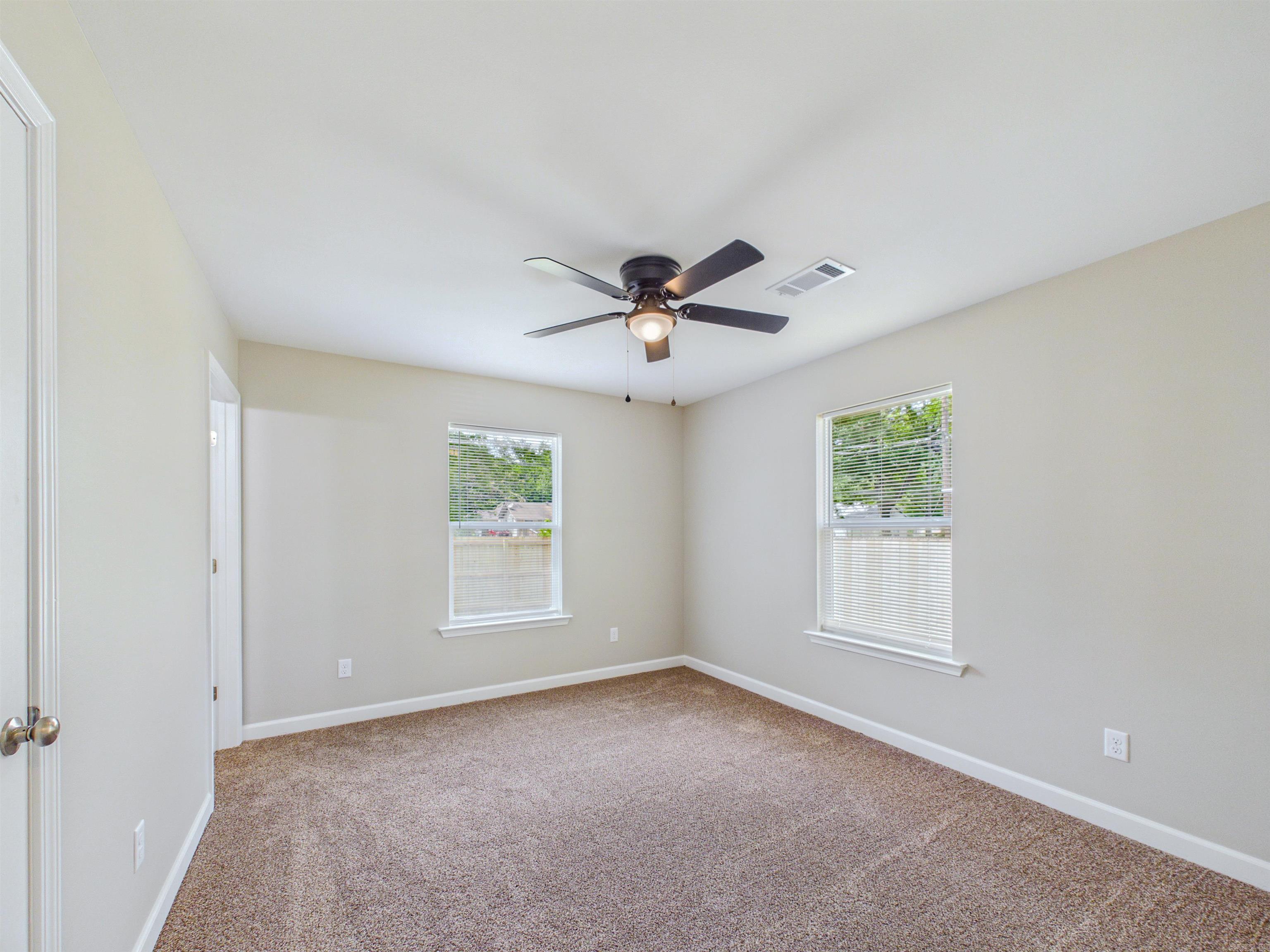 101.5 Cross St Property Photo 24