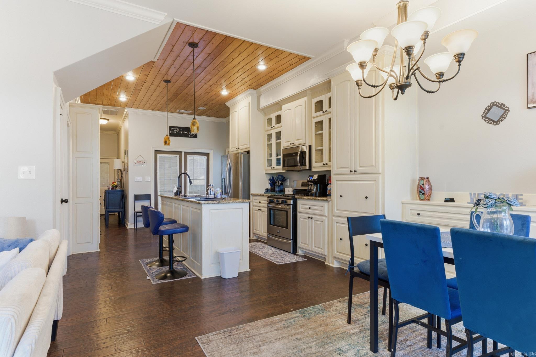 4 E Citron Property Photo 10
