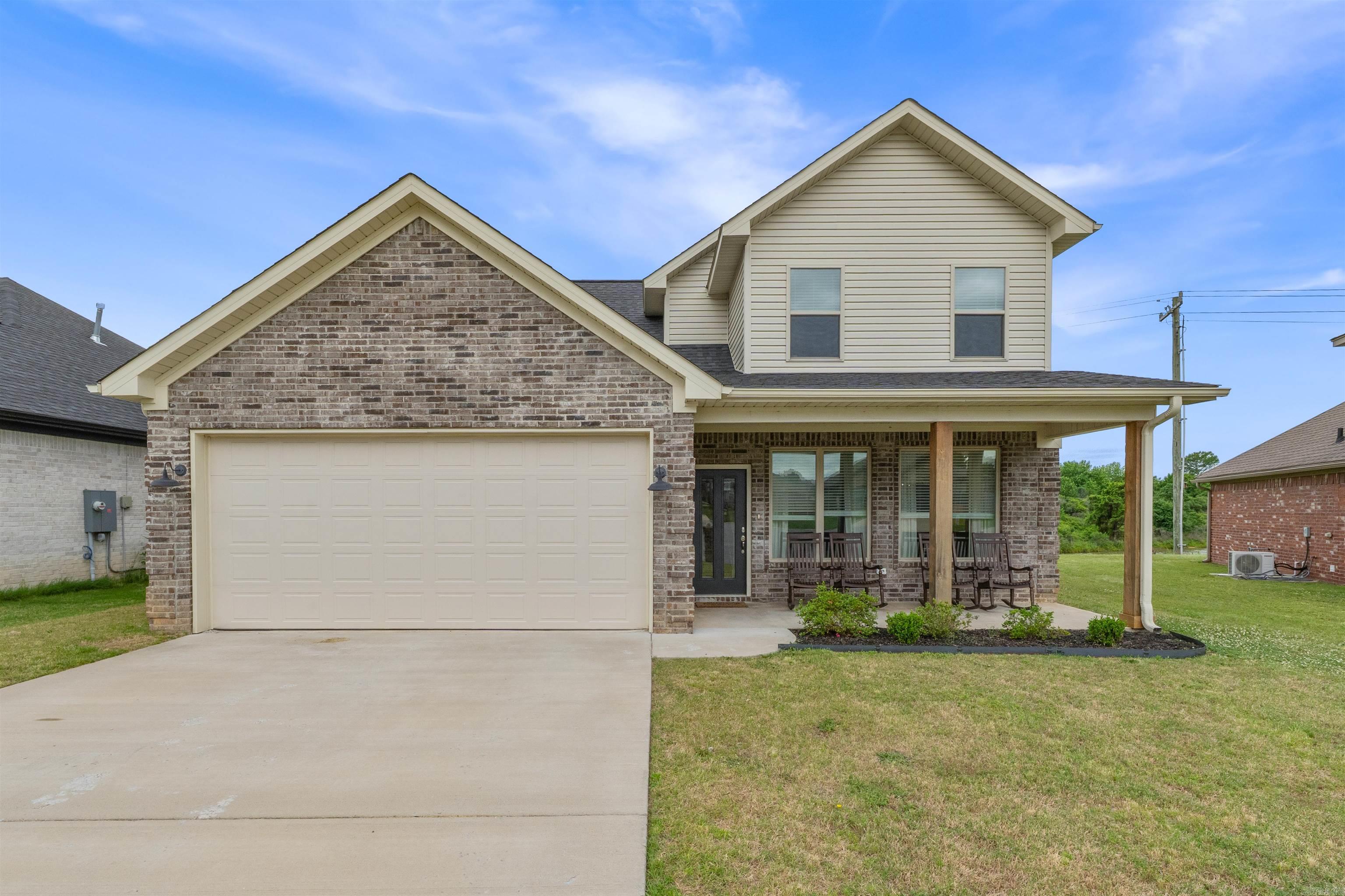 5613 Victoria Court Property Photo 1