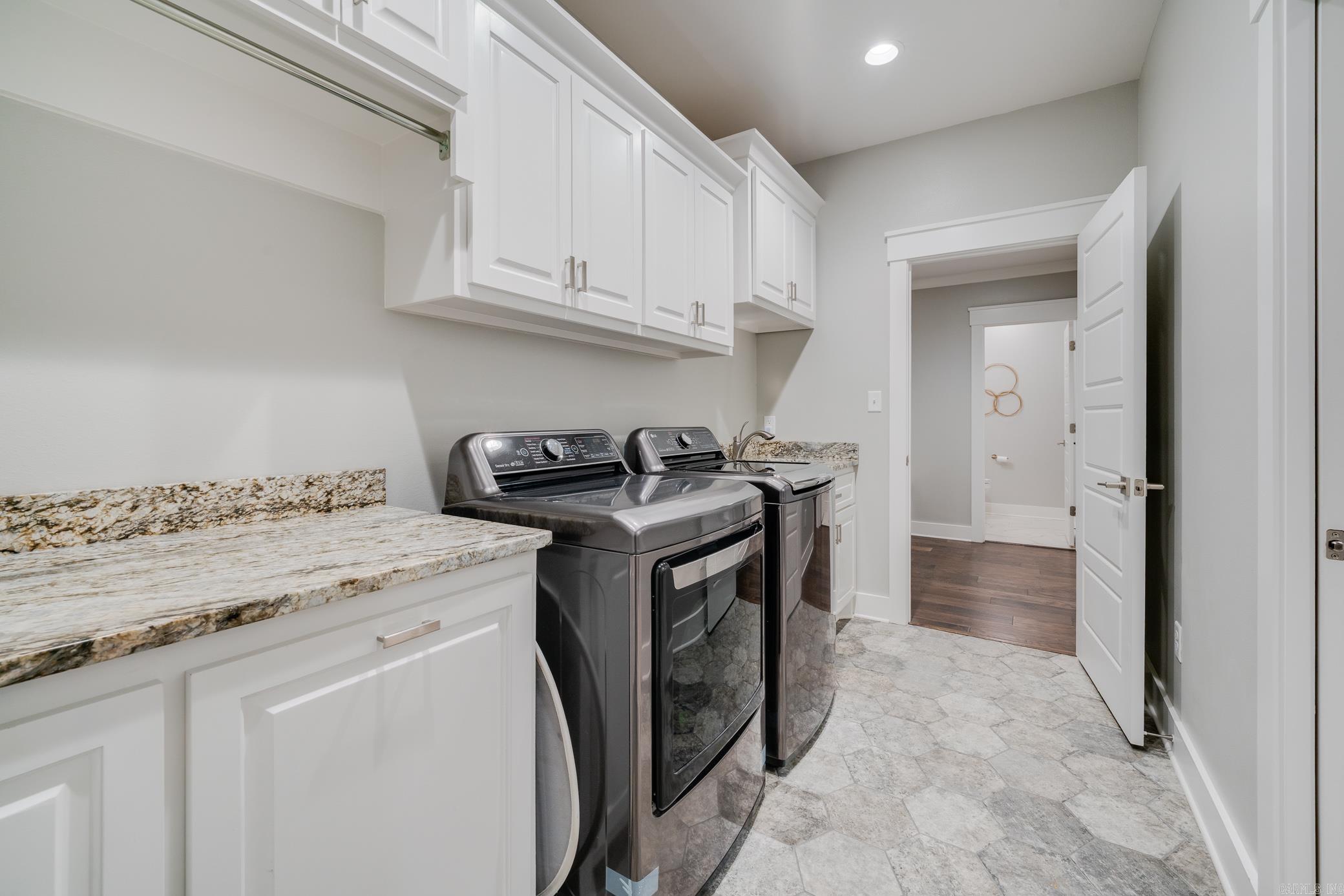 3945 Orchard Hill Drive Property Photo 25