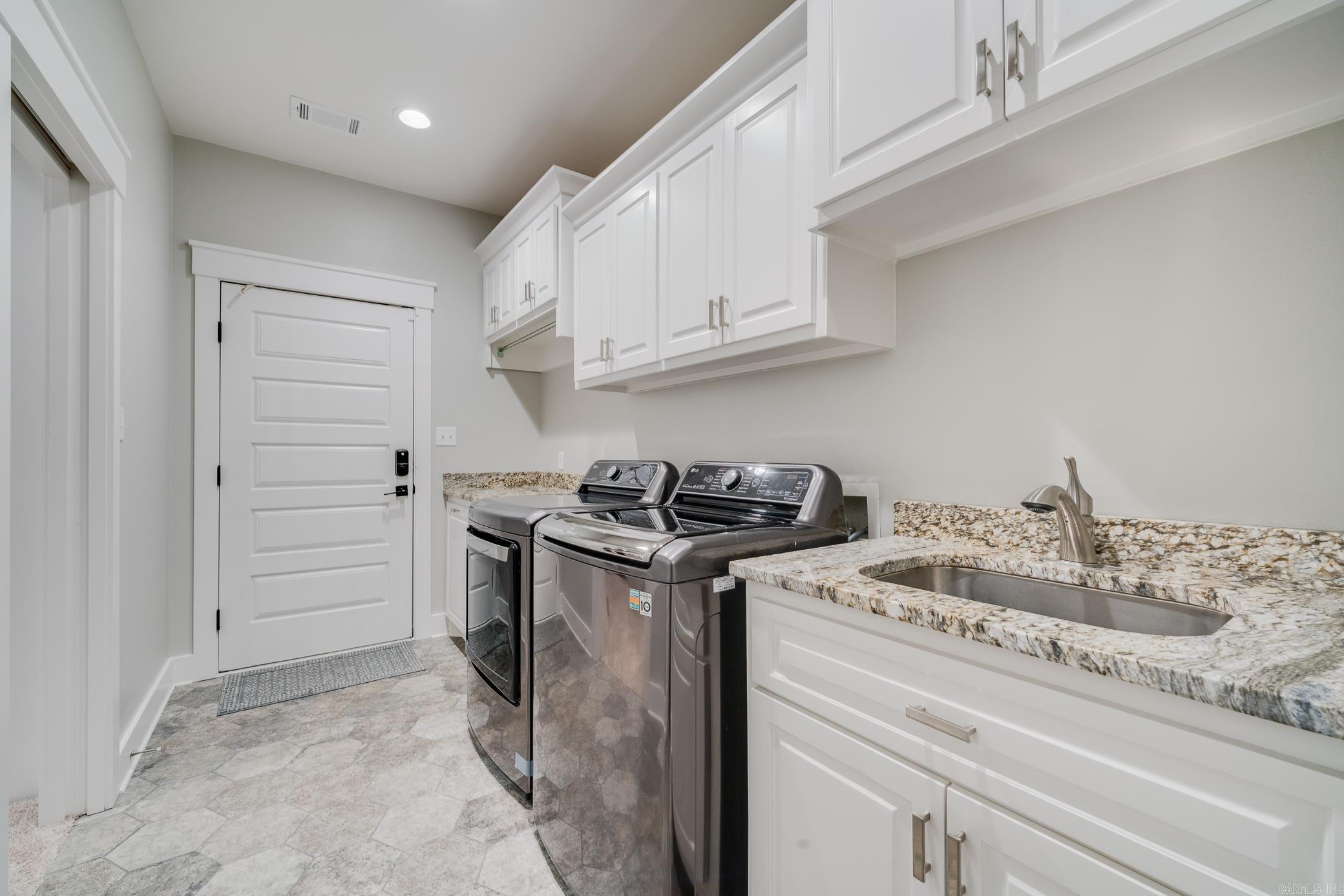 3945 Orchard Hill Drive Property Photo 26